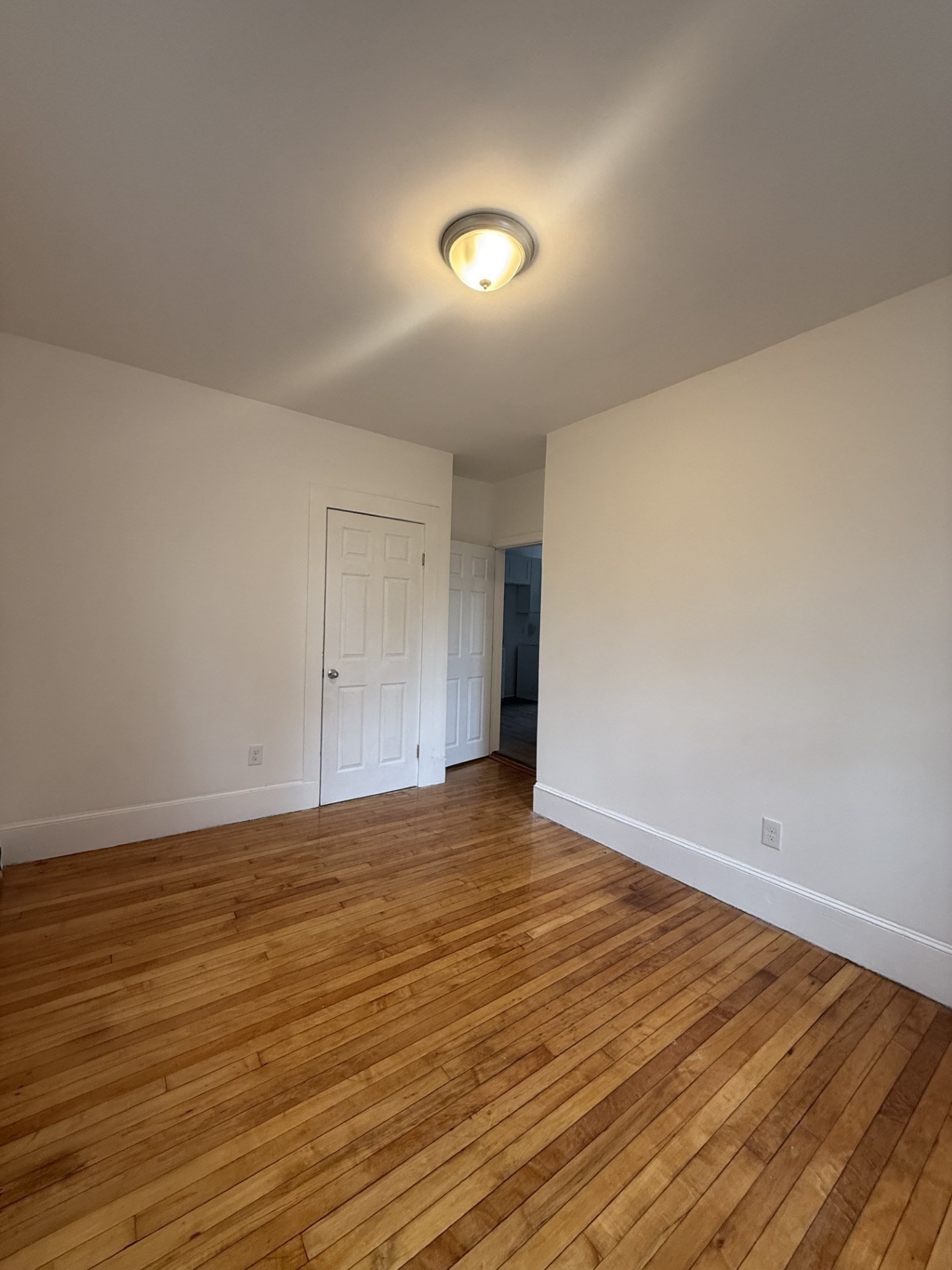 254 Washington St # 1r Property Photo 7