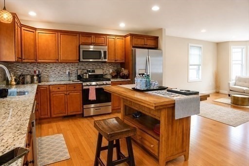 82 Franklin St # 82 Property Photo 2