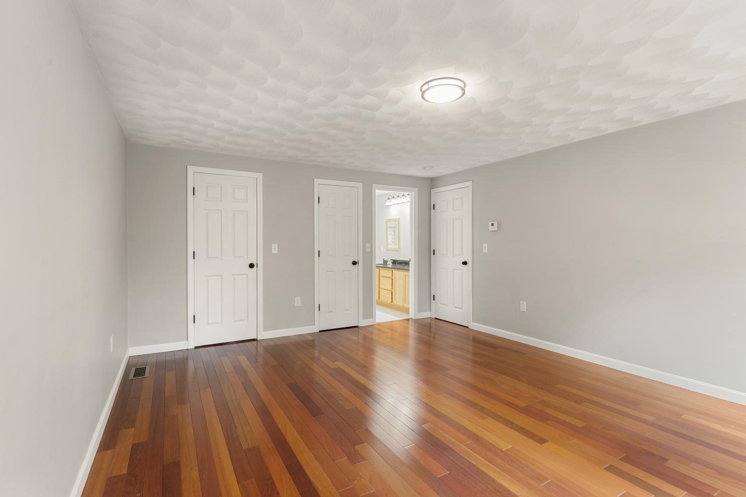30 Lowe St Property Photo 19