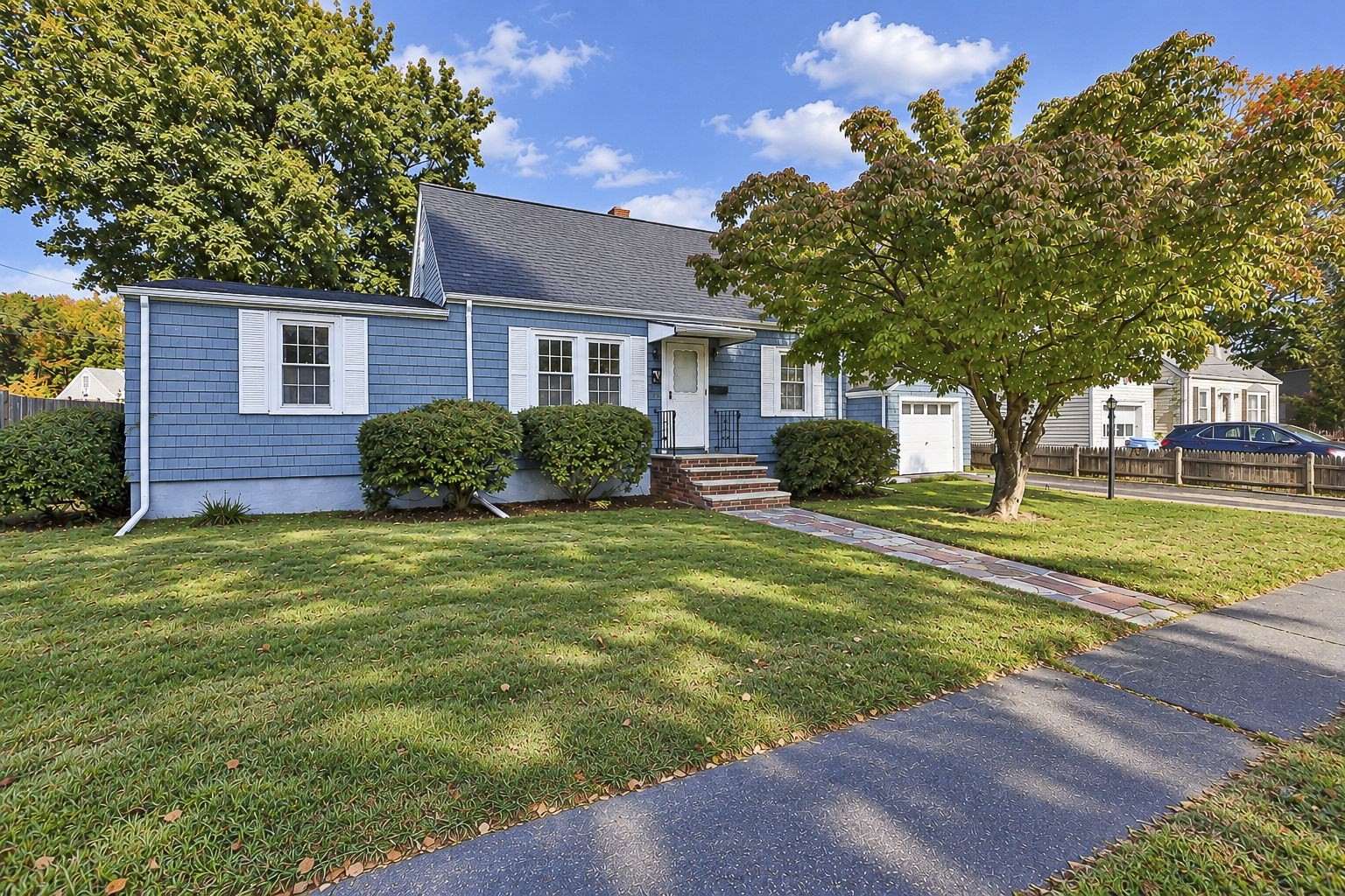 77 Paon Blvd Property Photo 1