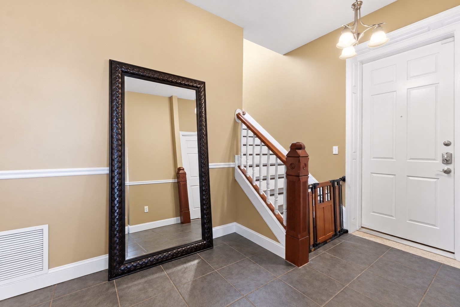 223 Chicopee St Property Photo 10