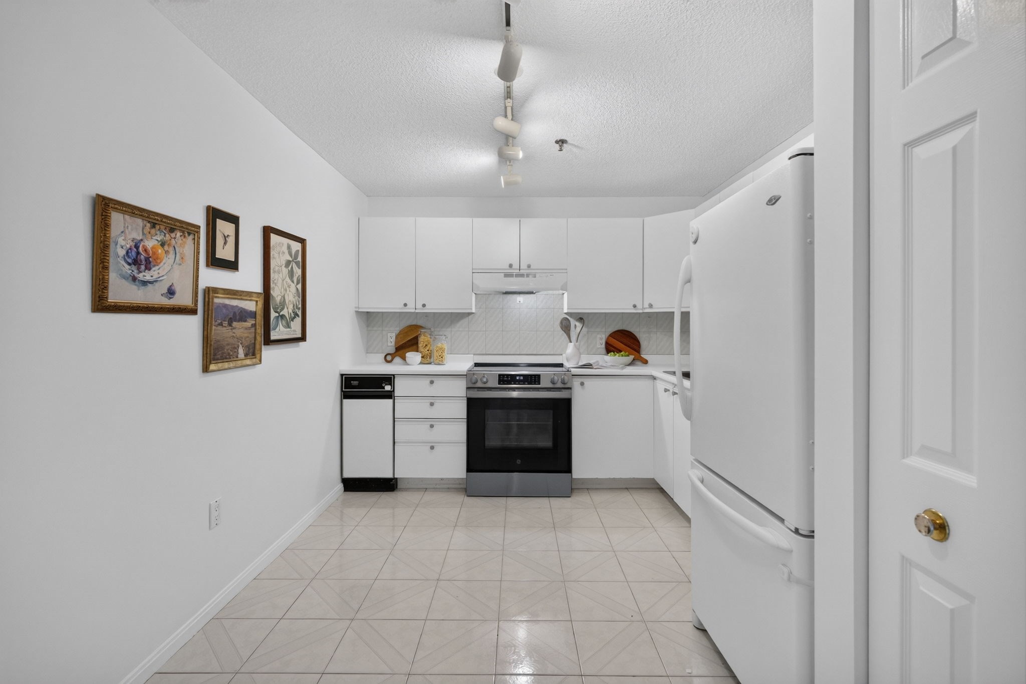 3920 Mystic Valley Pkwy # 522 Property Photo 8