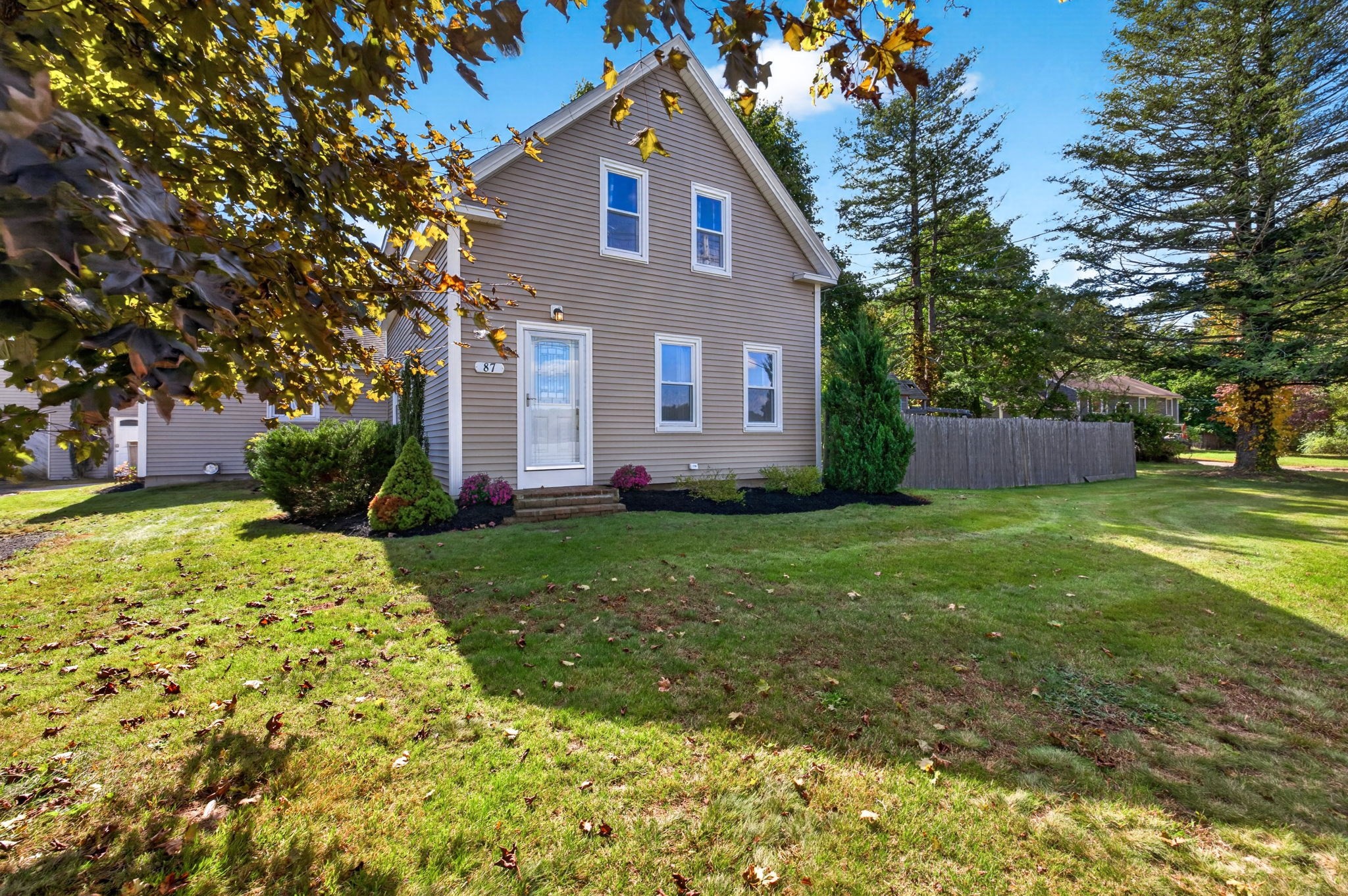 87 River St Property Photo 3