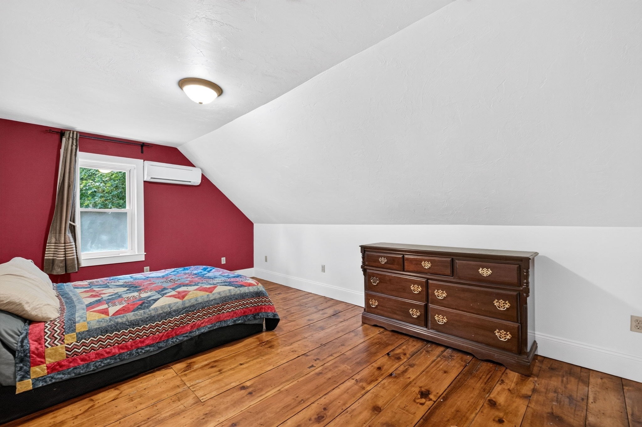 87 River St Property Photo 34