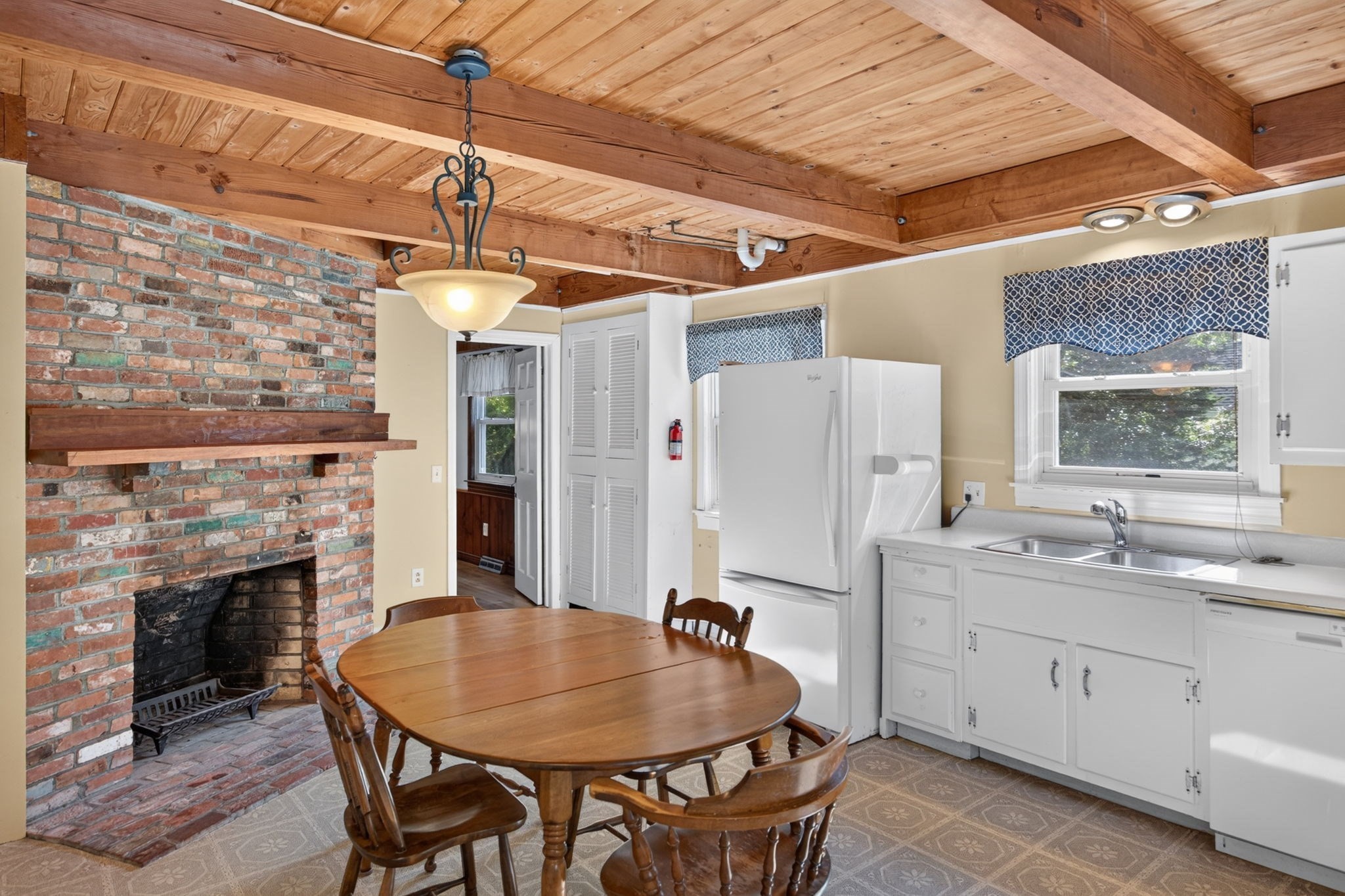 92 Dune Road Property Photo 11