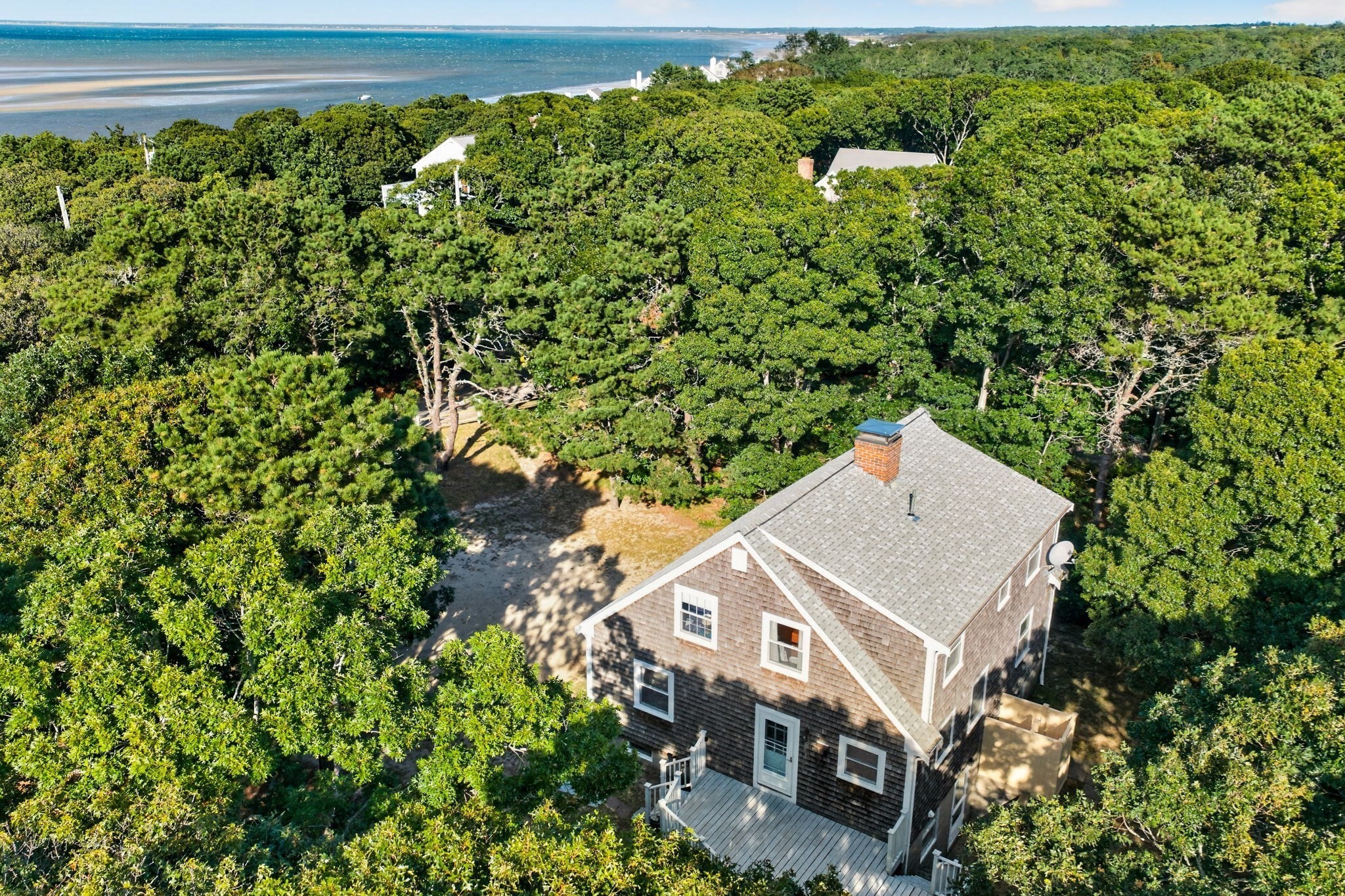 92 Dune Road Property Photo 35