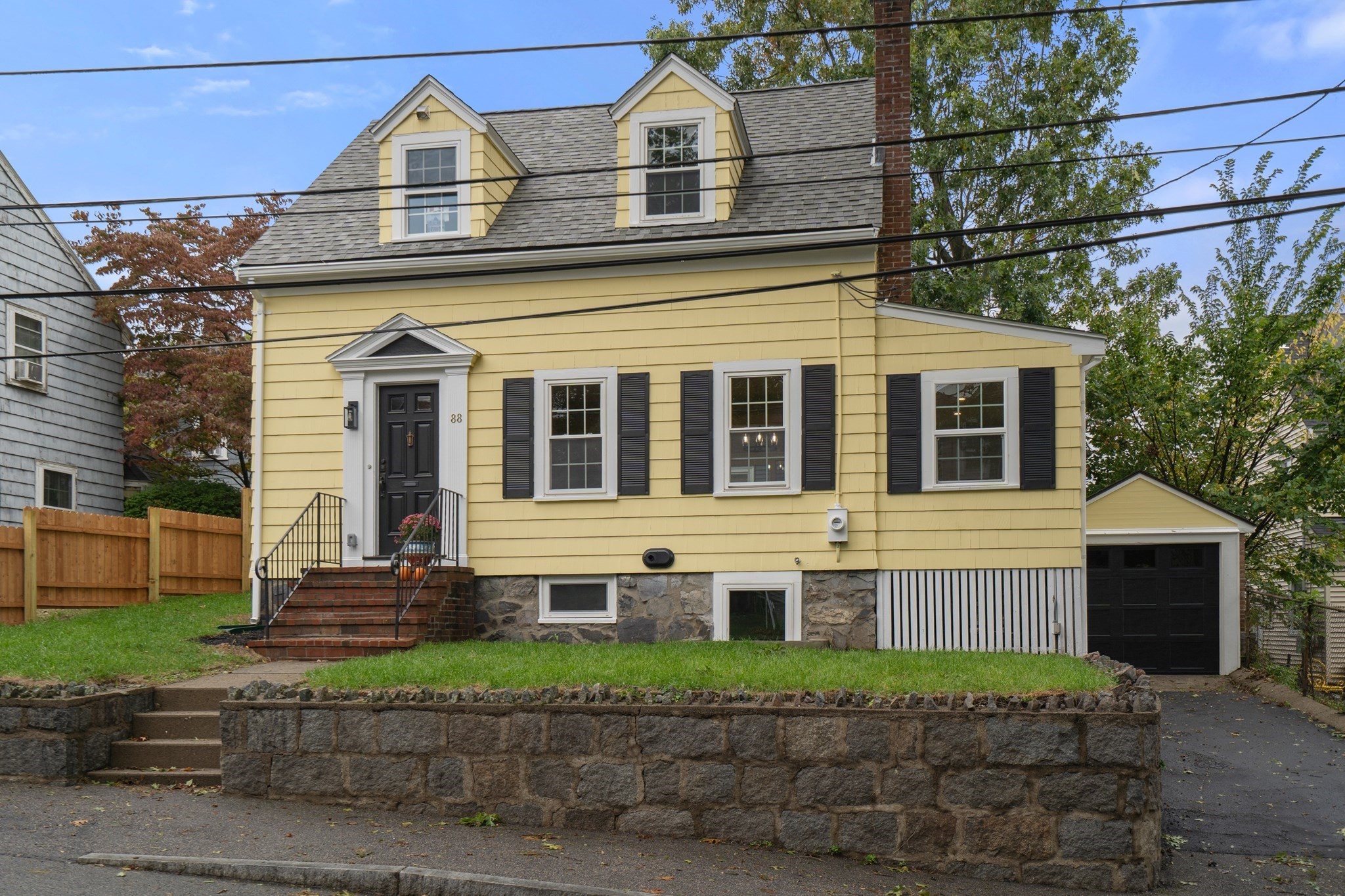 88 Decker St Property Photo 2