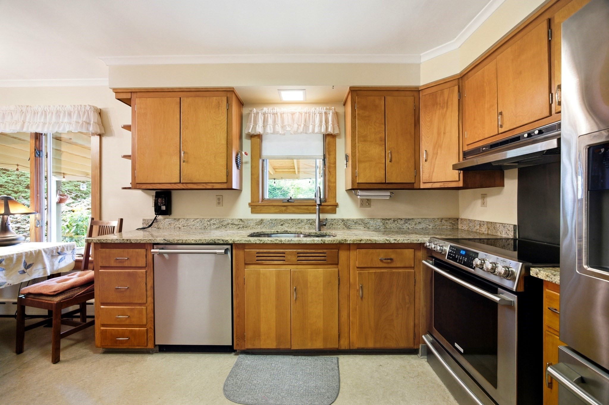 25 Saint Anthony St Property Photo 3