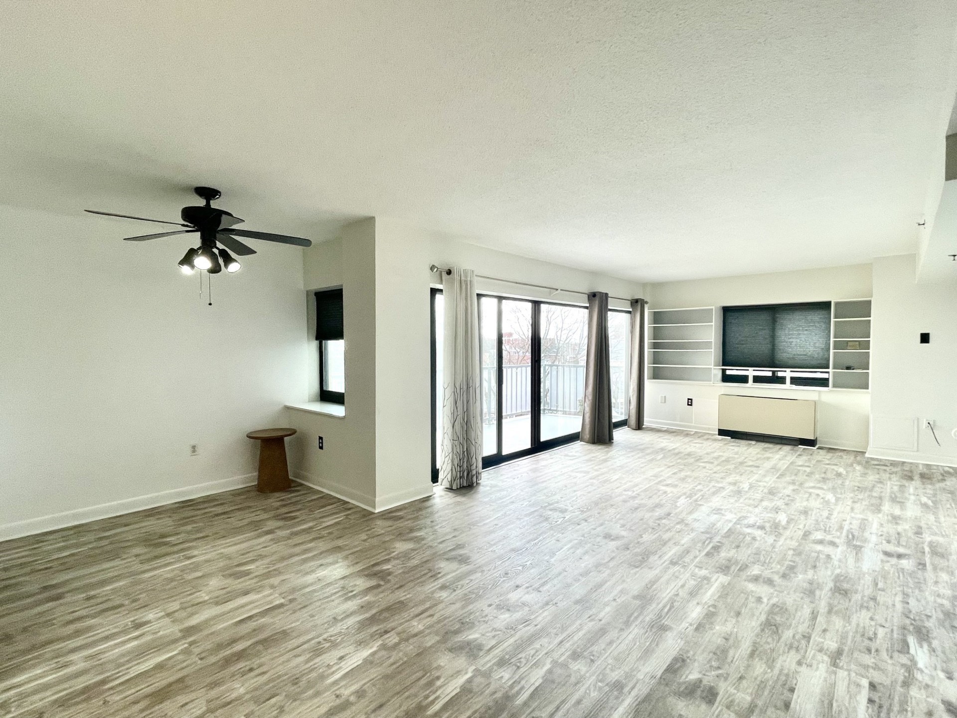 300 Lynn Shore Dr # 603 Property Photo 5