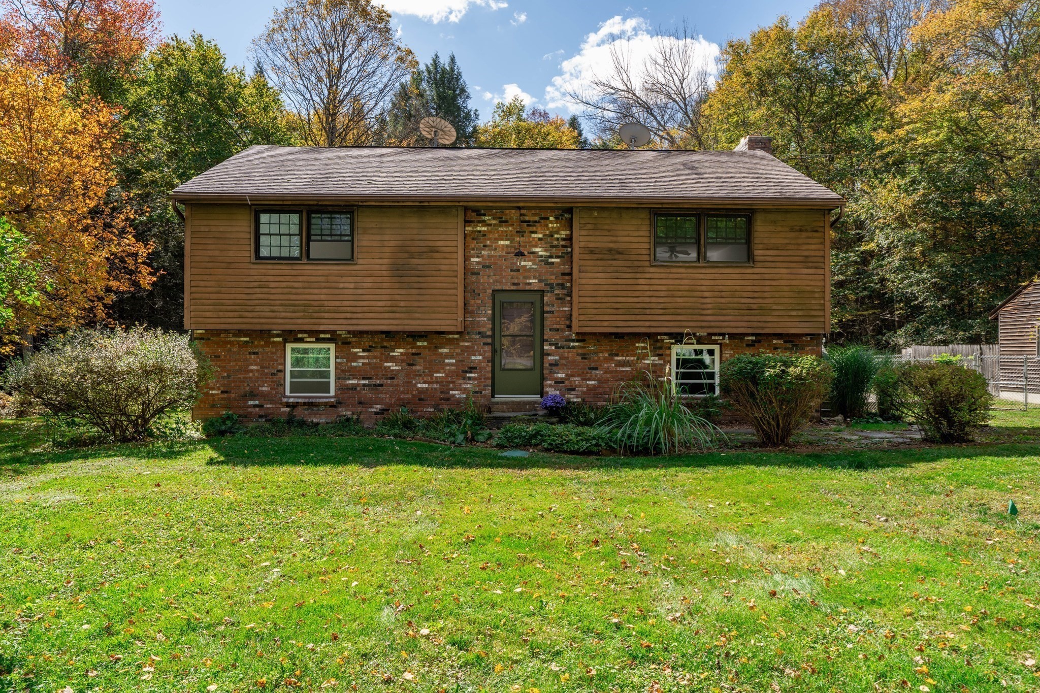 441 Dingle Rd Property Photo 1