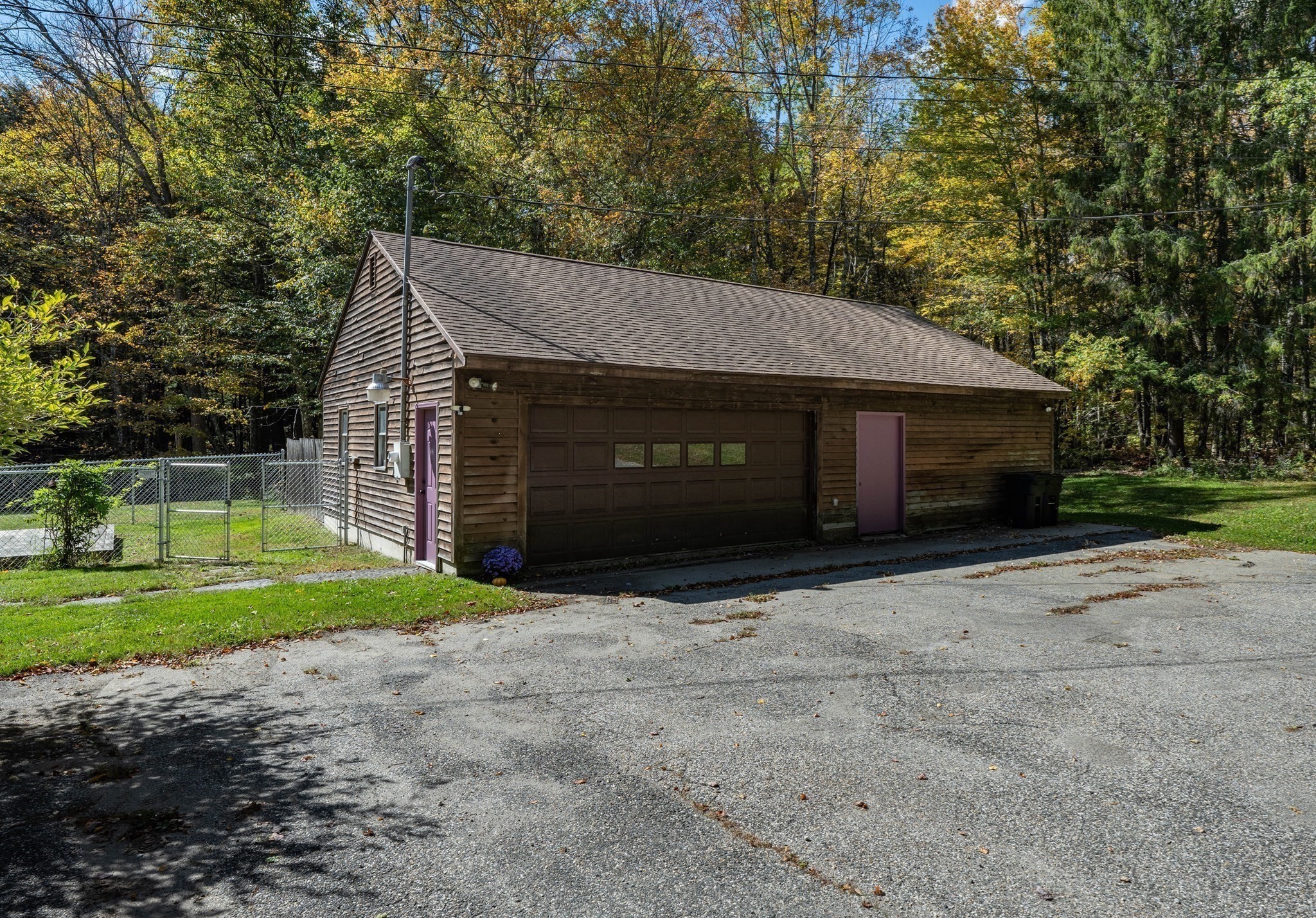 441 Dingle Rd Property Photo 2