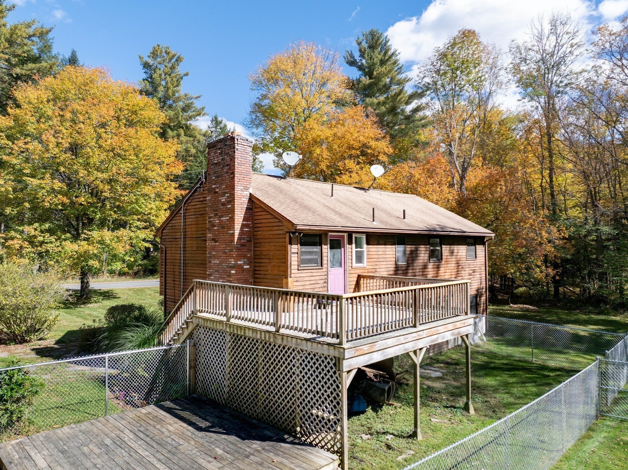 441 Dingle Rd Property Photo 5