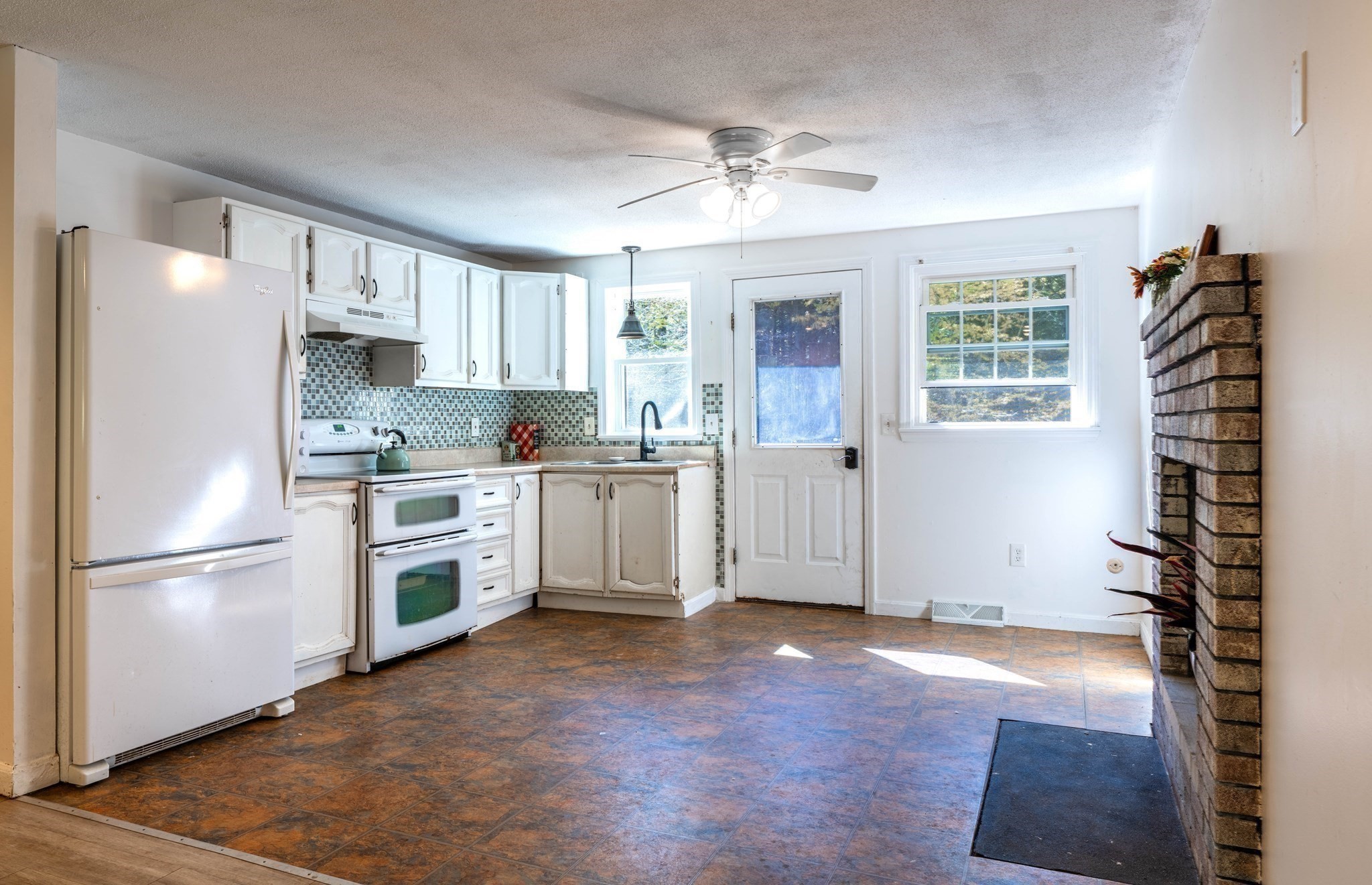 441 Dingle Rd Property Photo 10