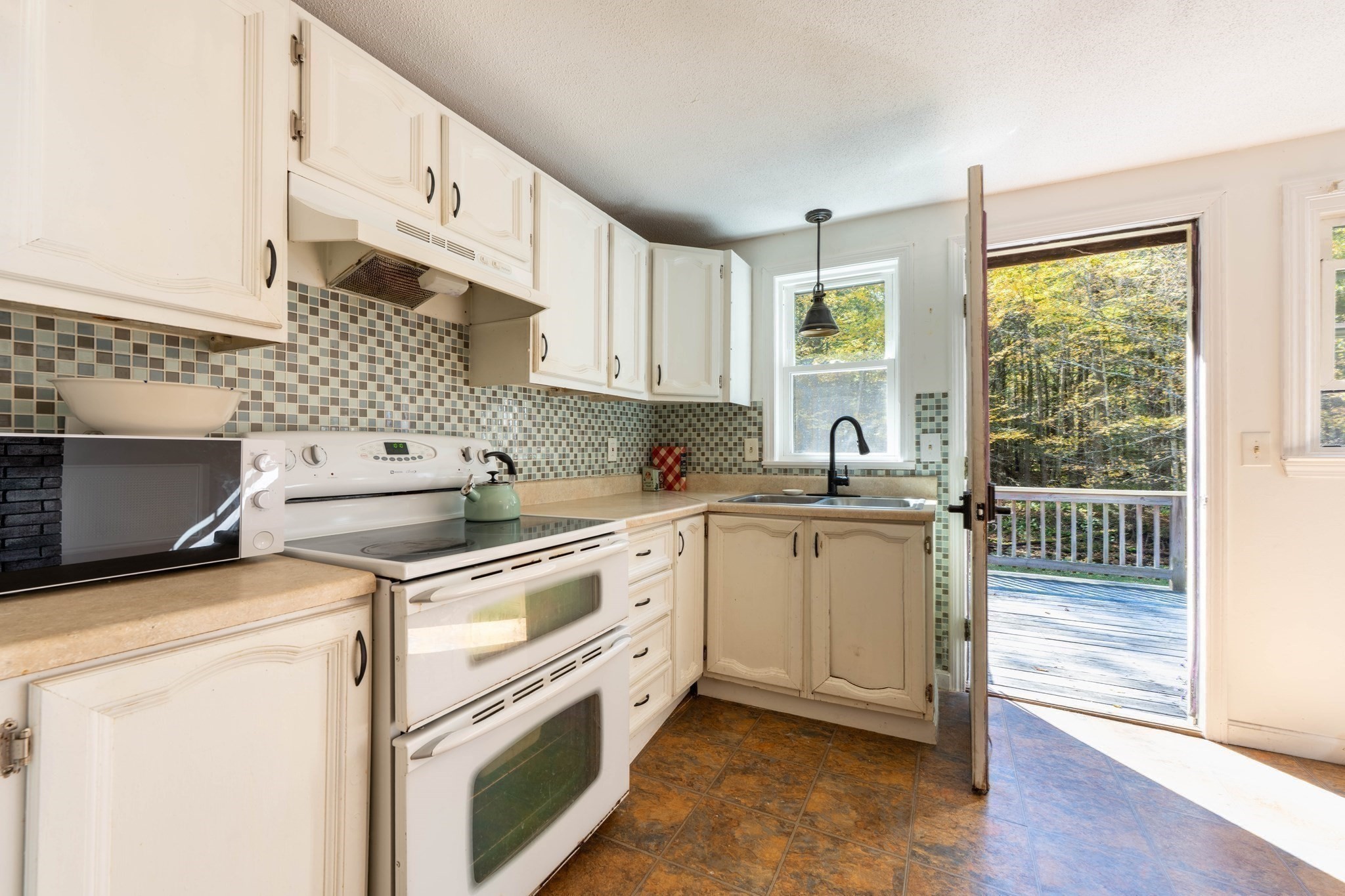441 Dingle Rd Property Photo 11