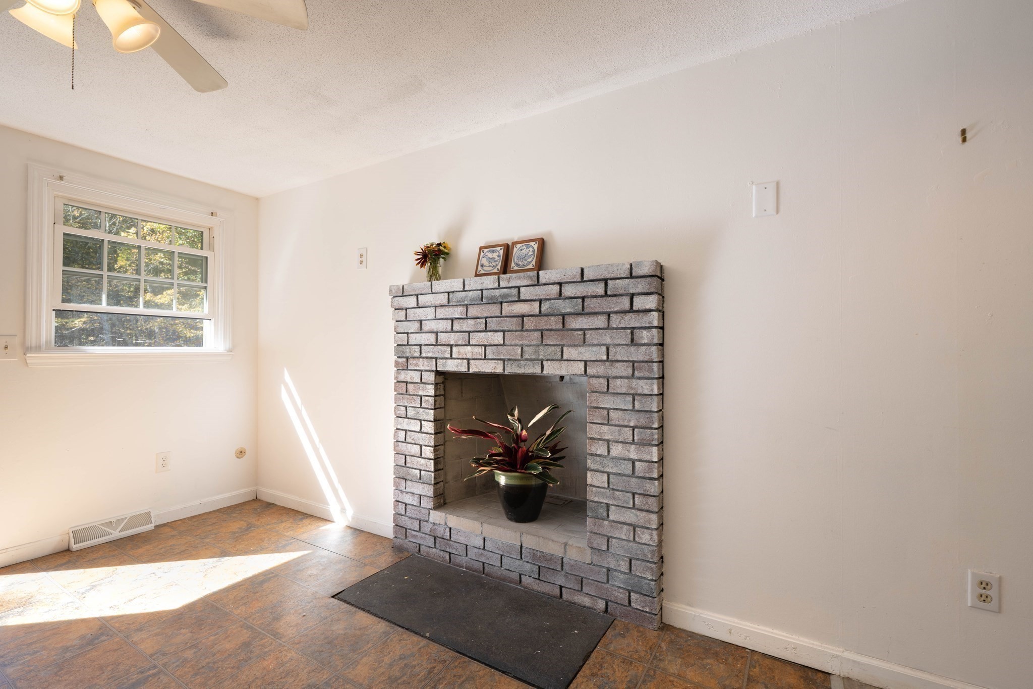 441 Dingle Rd Property Photo 12