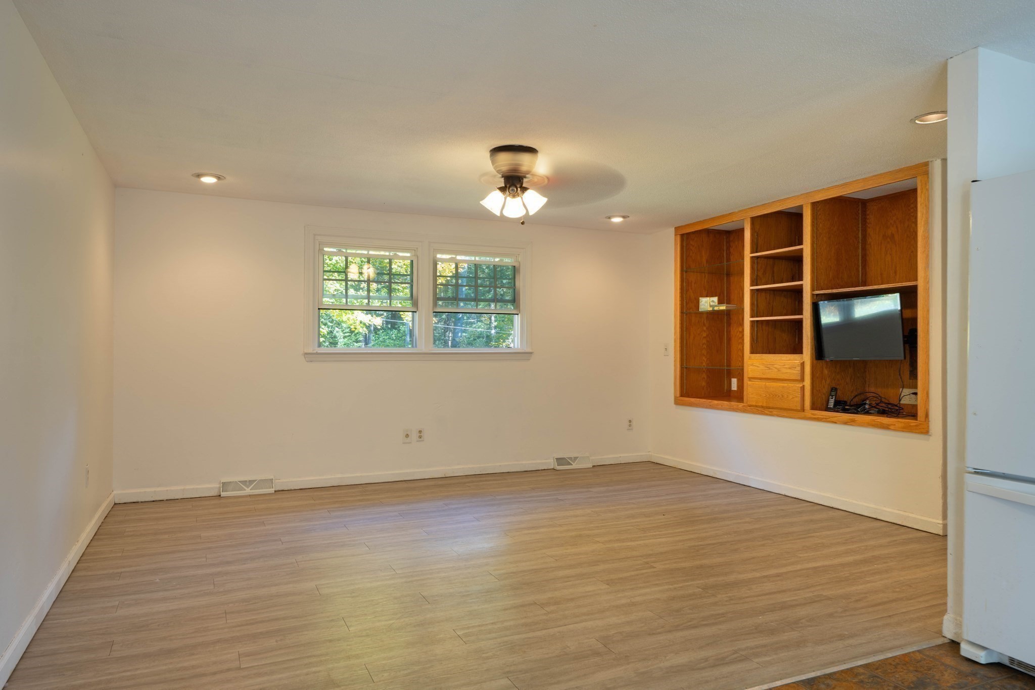 441 Dingle Rd Property Photo 13