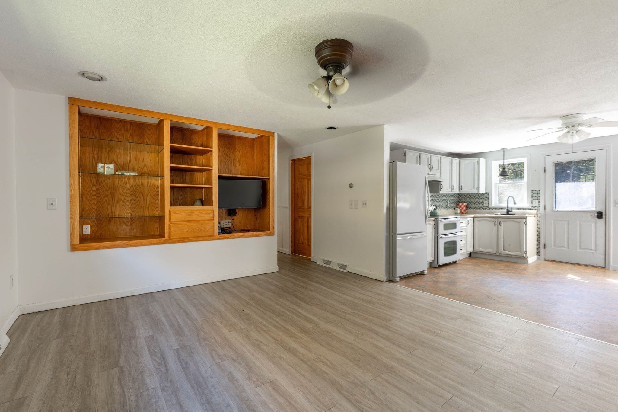 441 Dingle Rd Property Photo 15