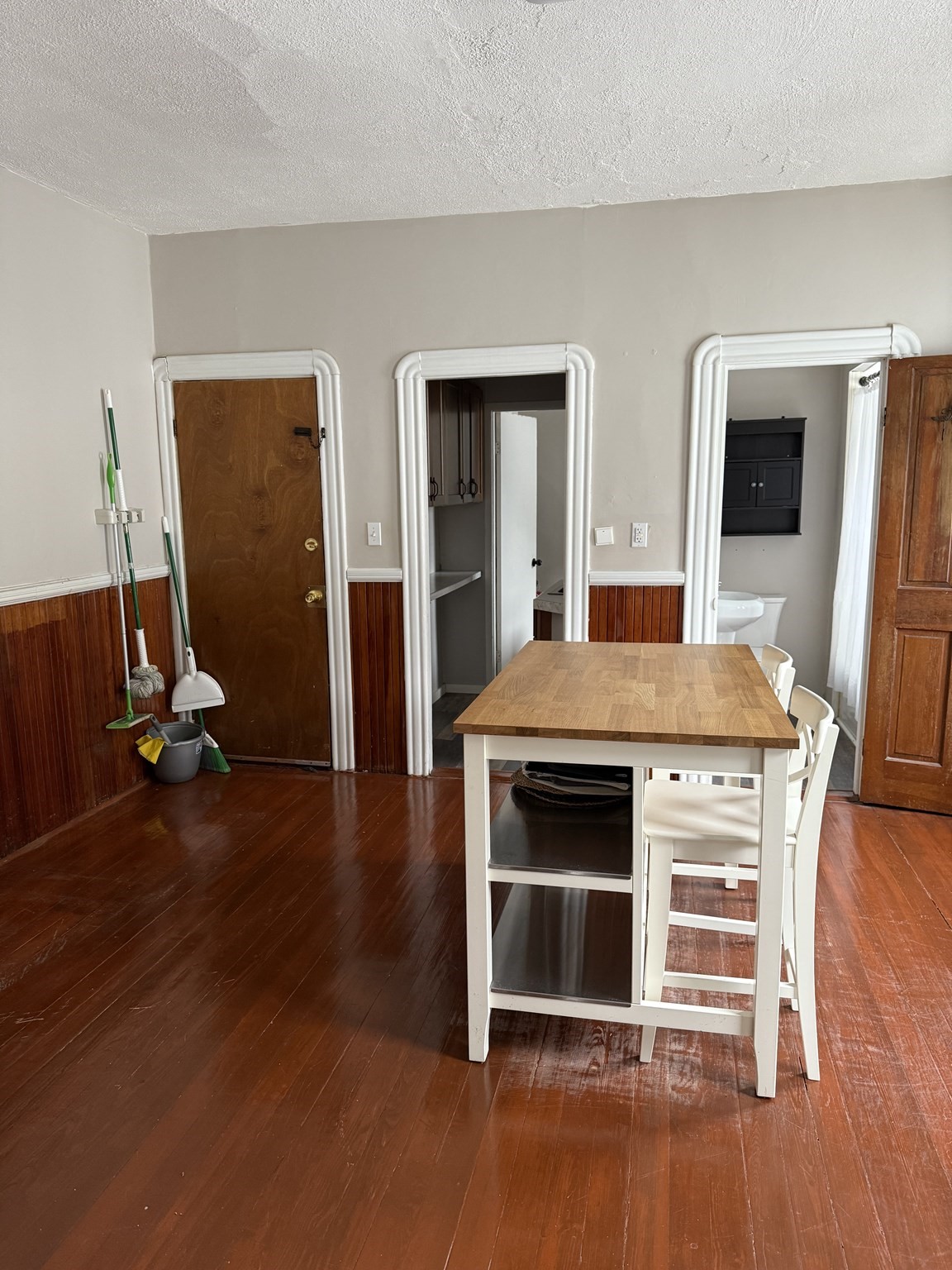 157 Hathaway St # 3e Property Photo 8