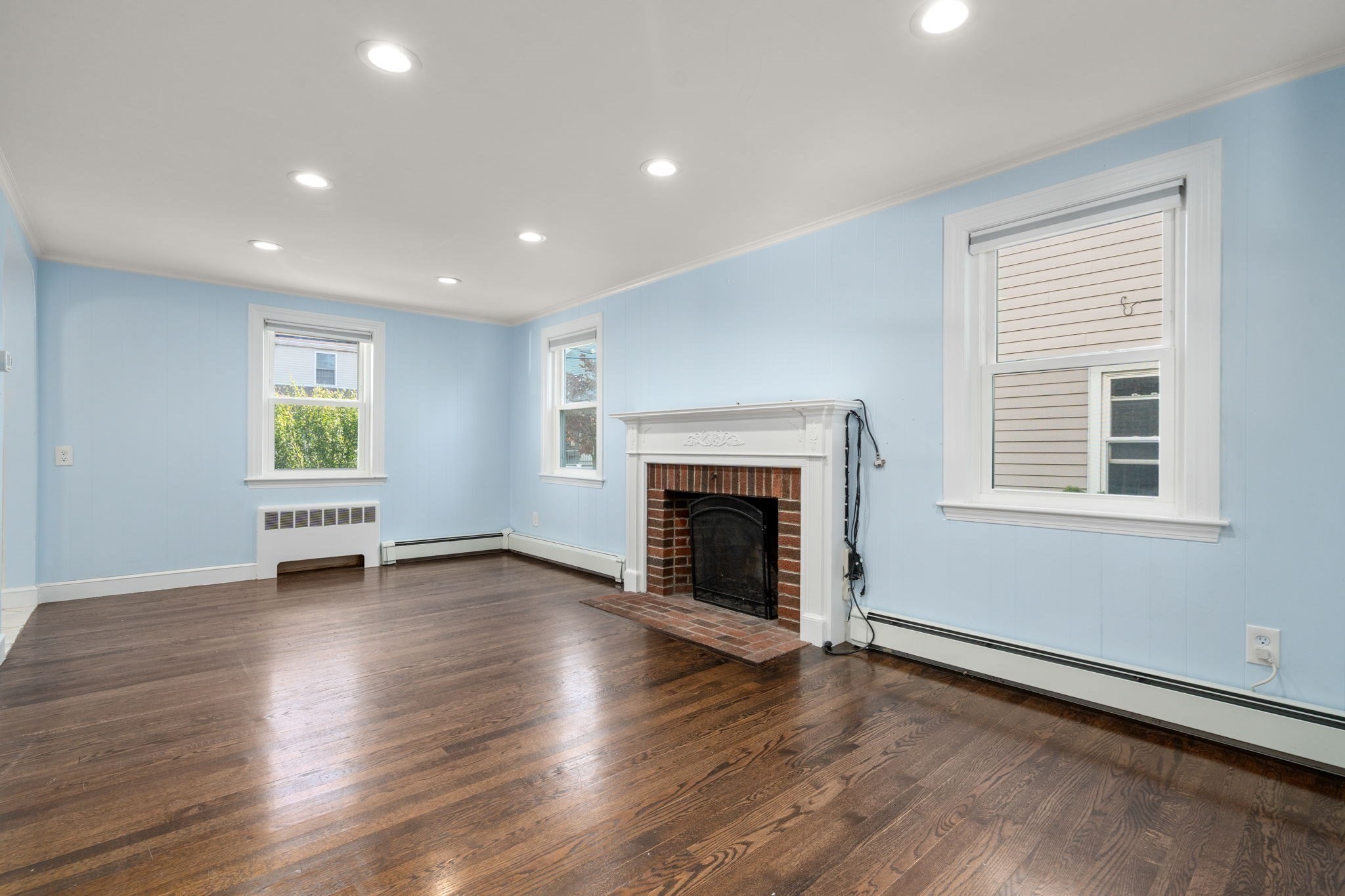 125 Thacher Property Photo 4