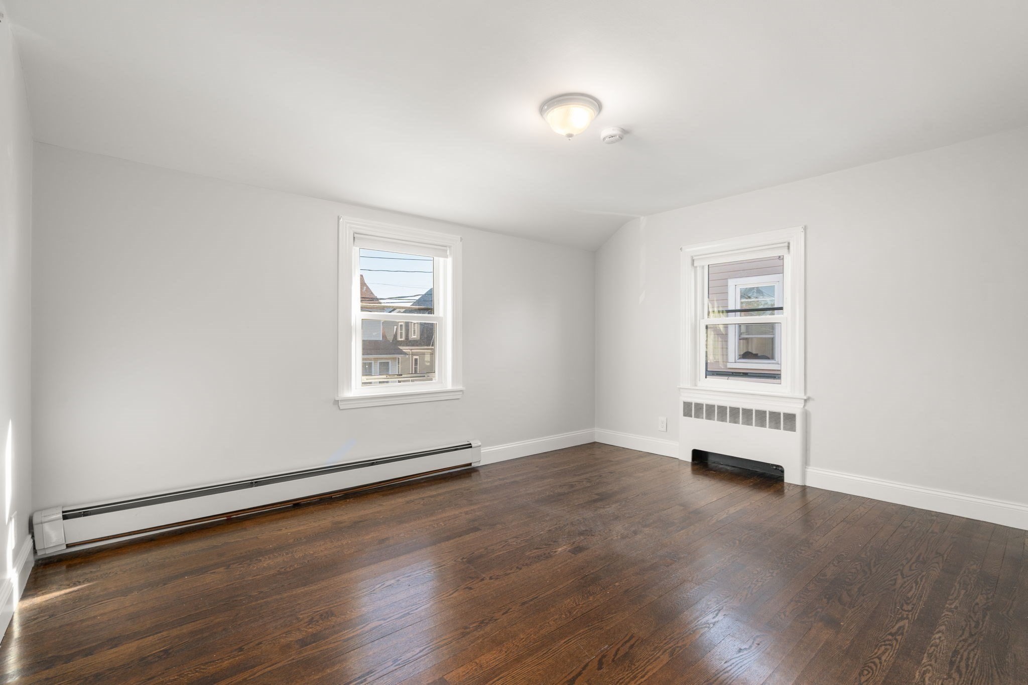 125 Thacher Property Photo 11