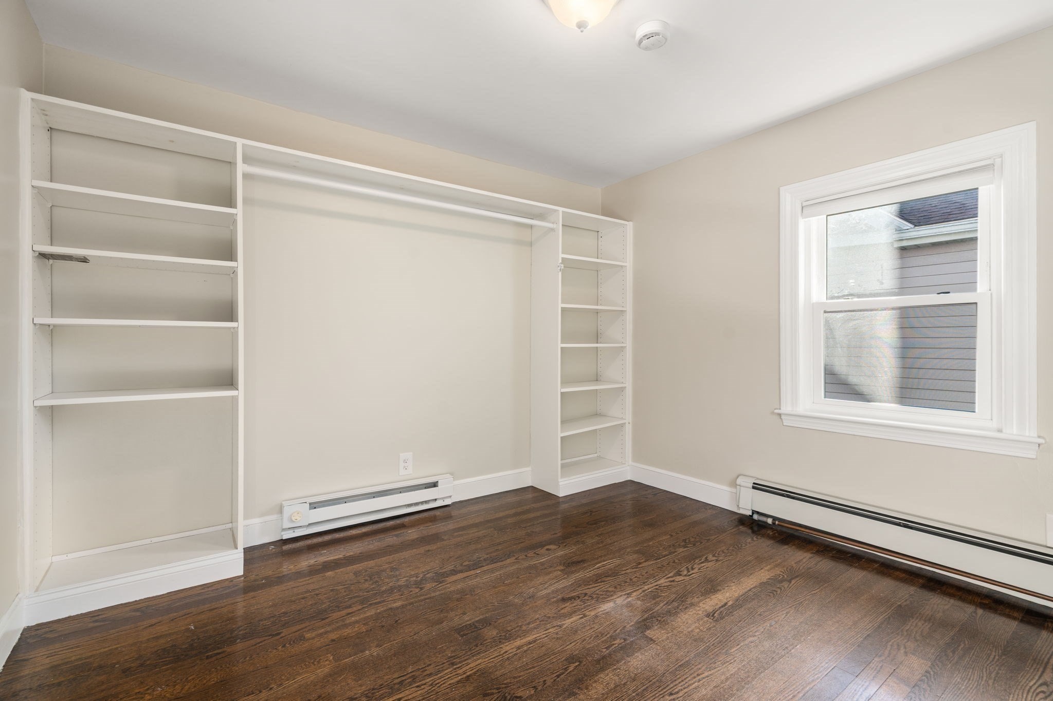 125 Thacher Property Photo 13