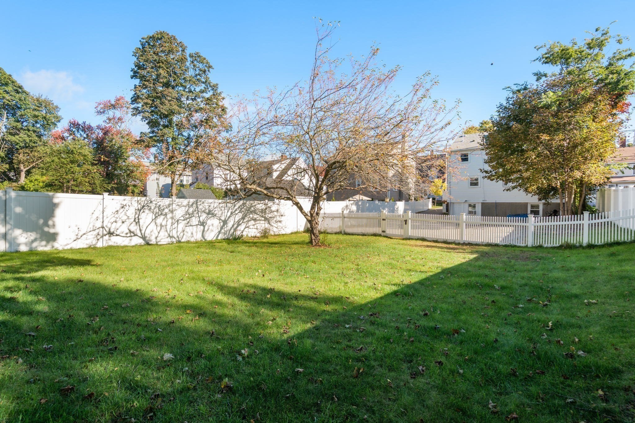 125 Thacher Property Photo 24