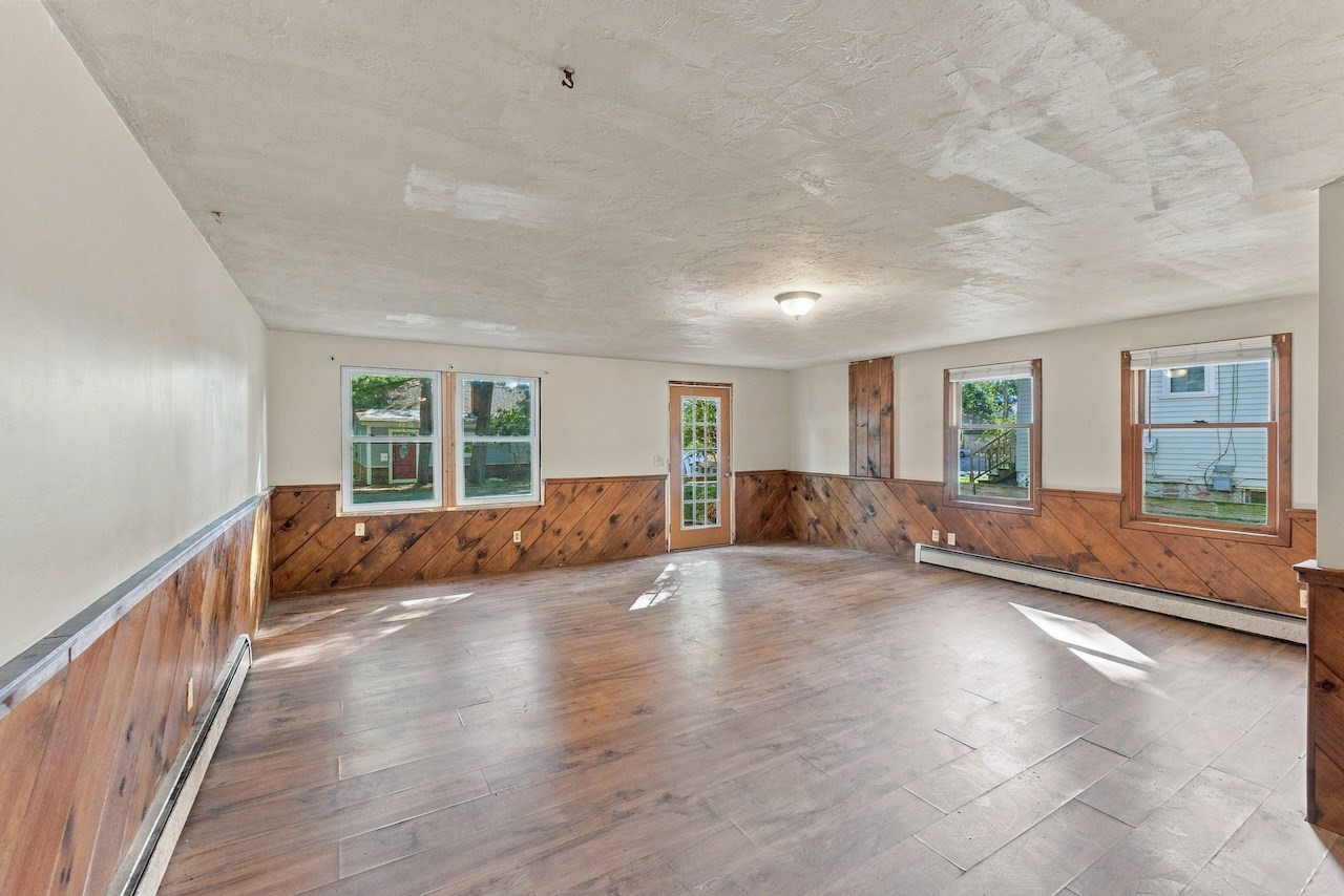 69 Lake Ave Property Photo 4