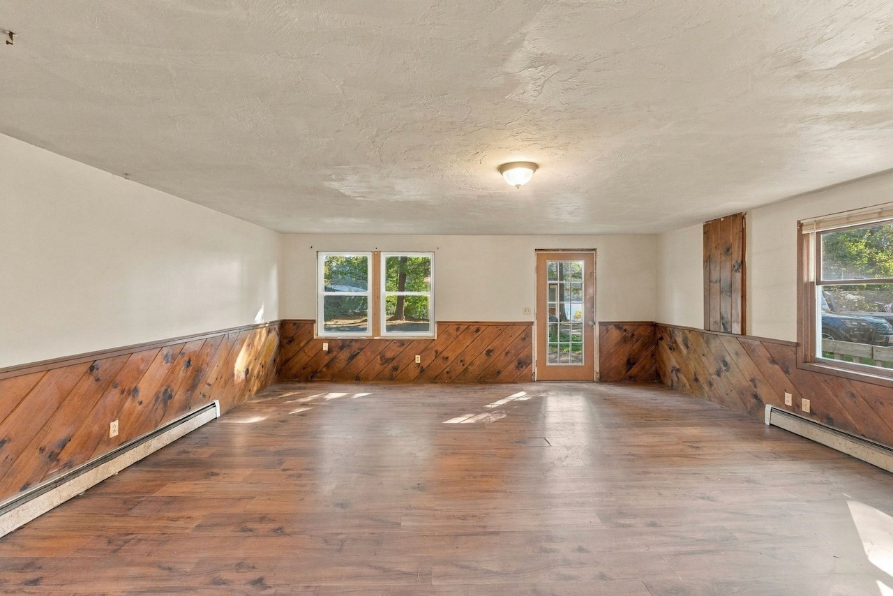 69 Lake Ave Property Photo 5