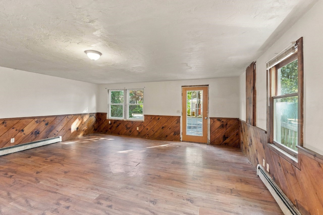 69 Lake Ave Property Photo 6
