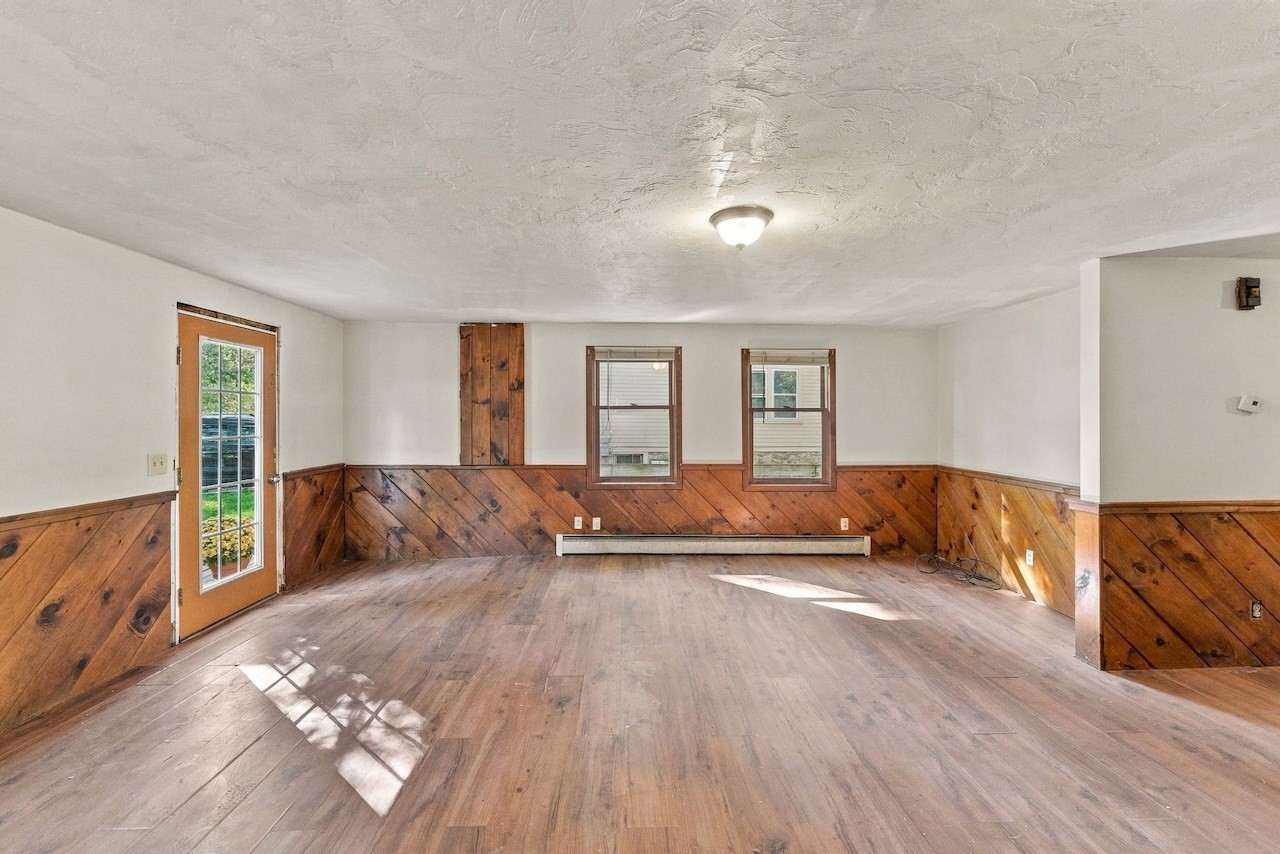 69 Lake Ave Property Photo 7