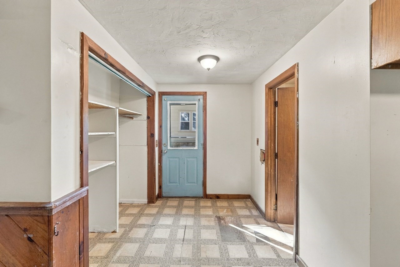 69 Lake Ave Property Photo 12