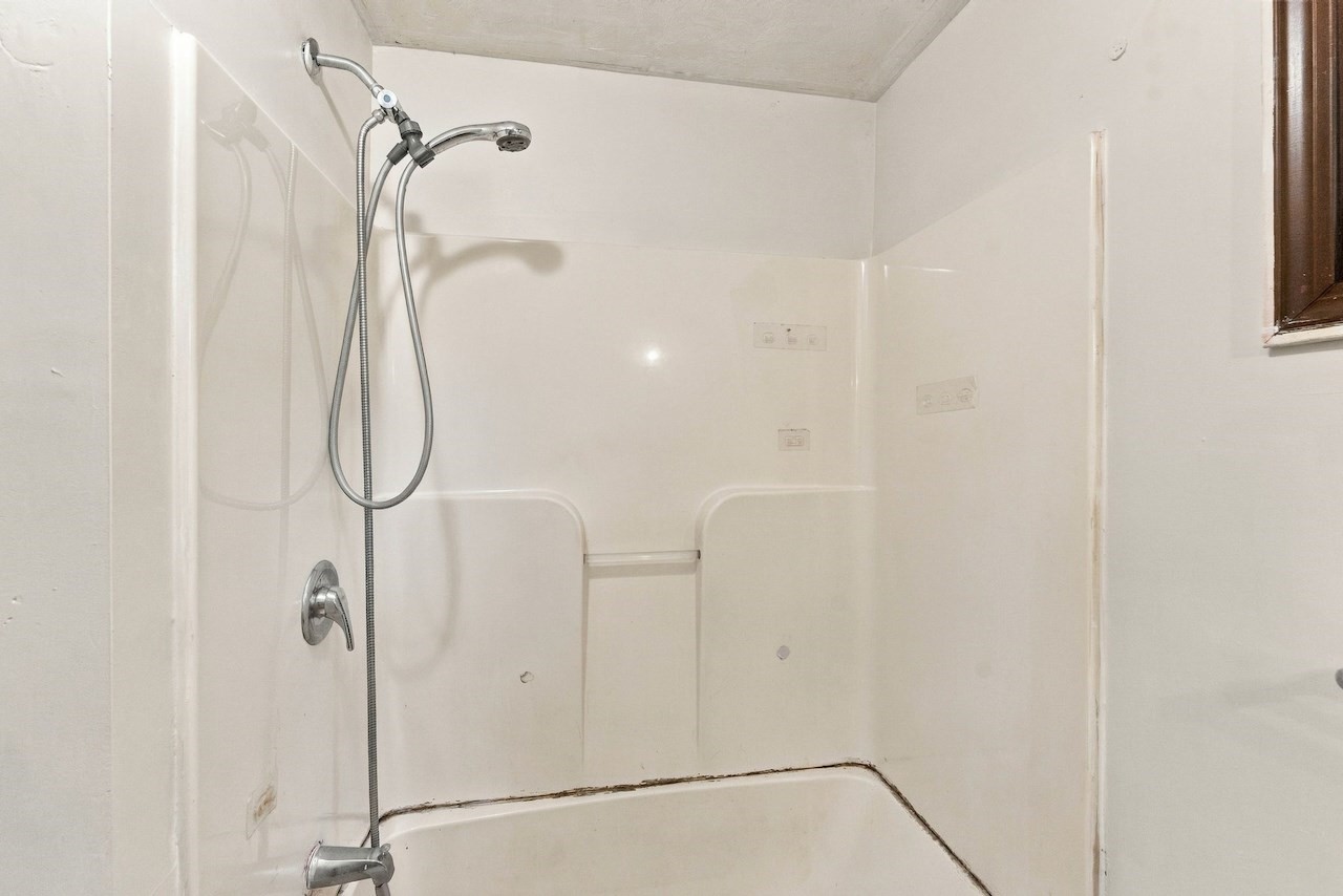 69 Lake Ave Property Photo 15