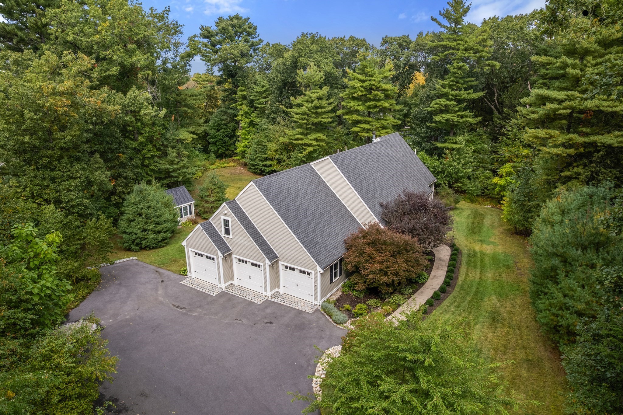 22r Pilgrim Way Property Photo 36