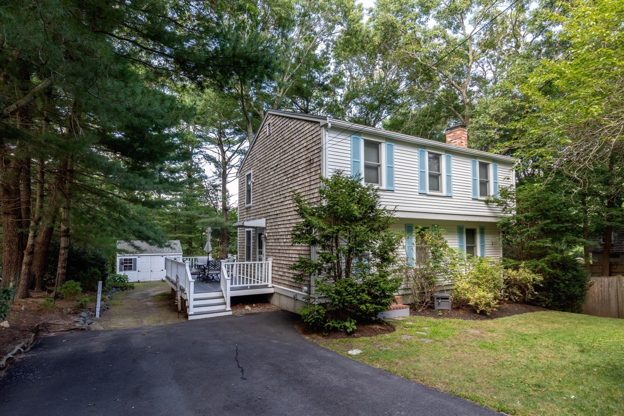 11 Lantern Ln Property Photo 1