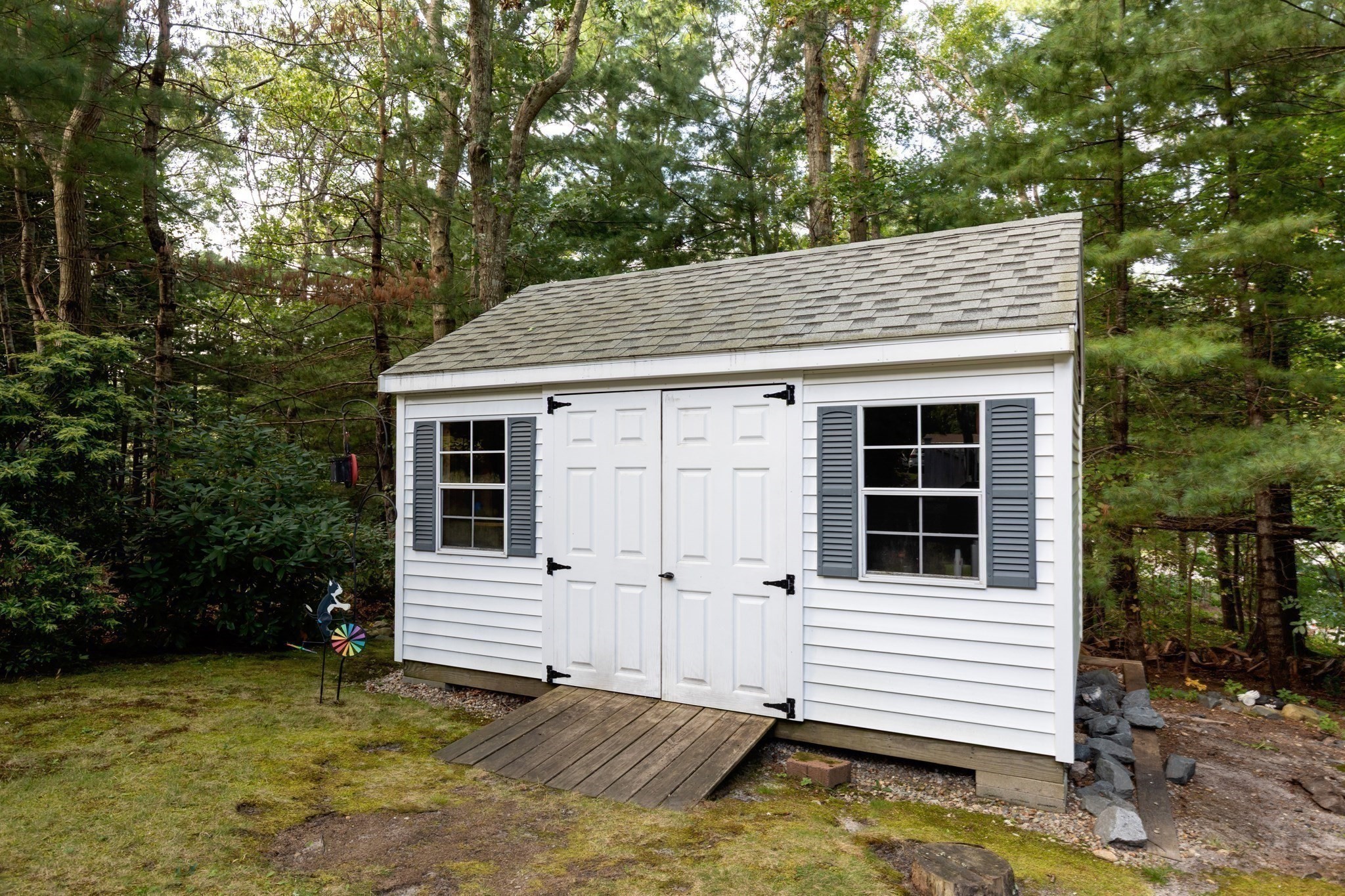 11 Lantern Ln Property Photo 9