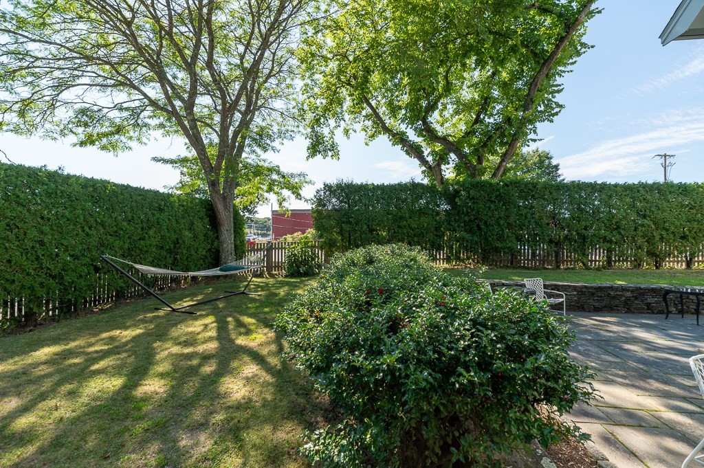 10 Ashland Ave. Property Photo 8