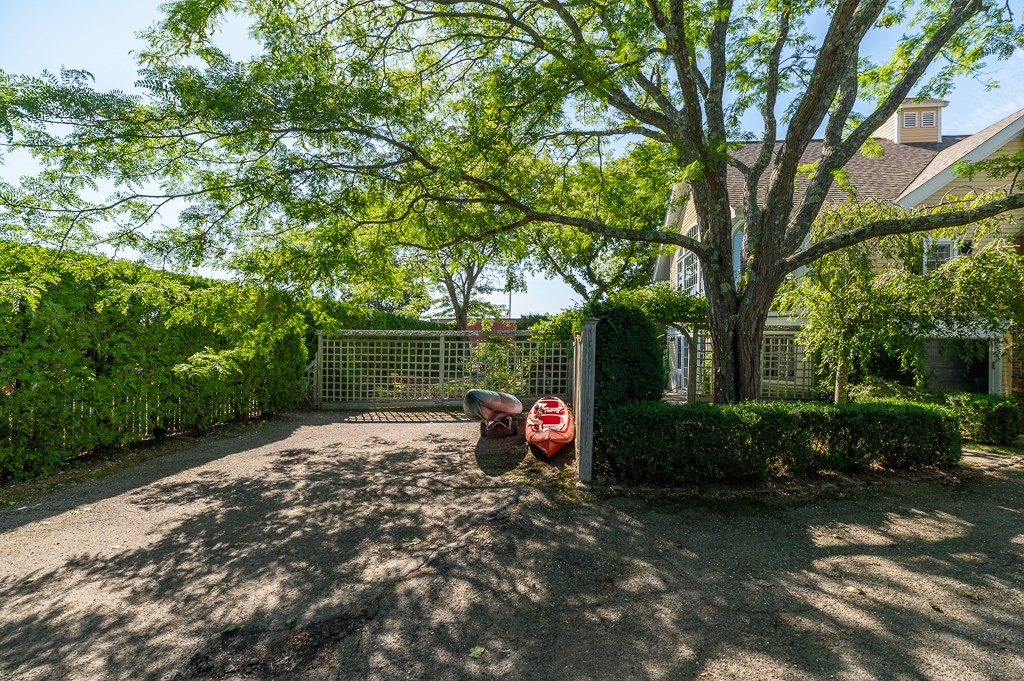 10 Ashland Ave. Property Photo 11