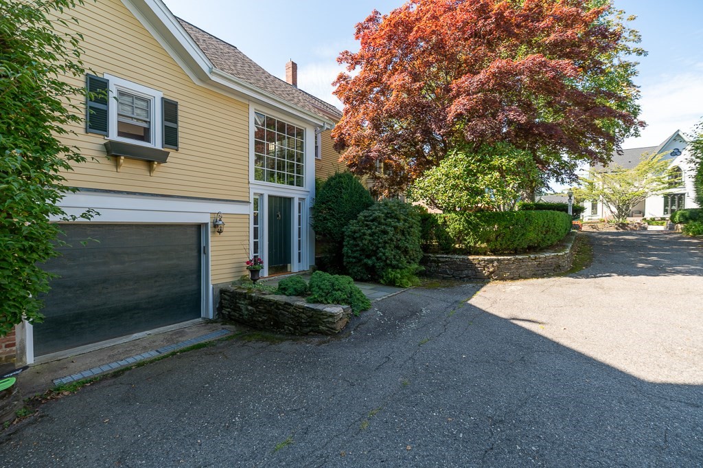 10 Ashland Ave. Property Photo 12