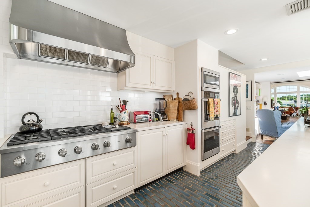 10 Ashland Ave. Property Photo 21