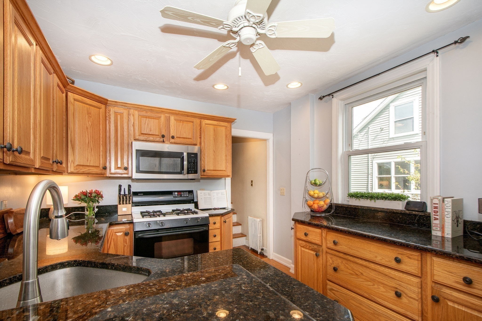 12 L Street Property Photo 10