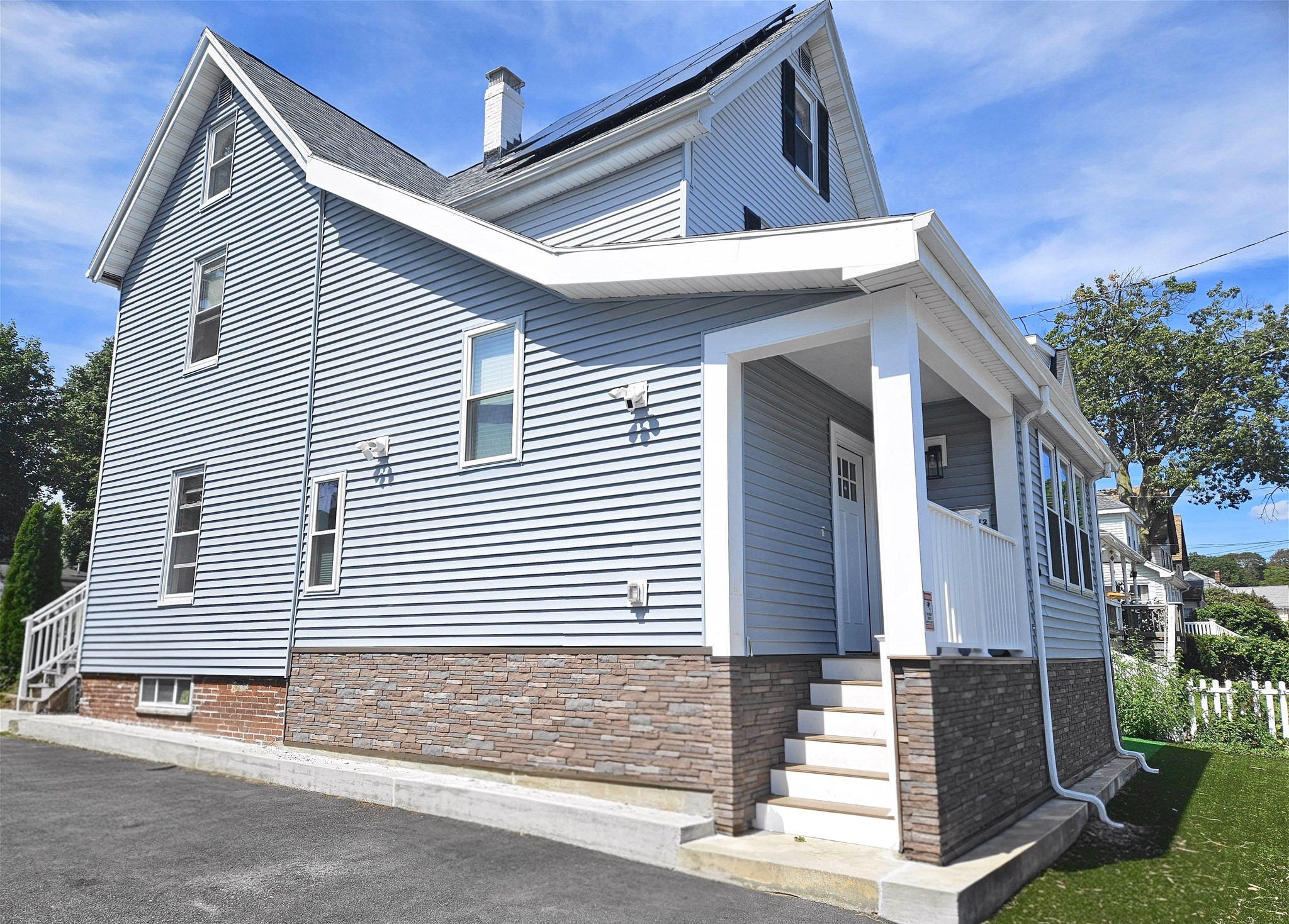 46 Home St # 2 Property Photo 1