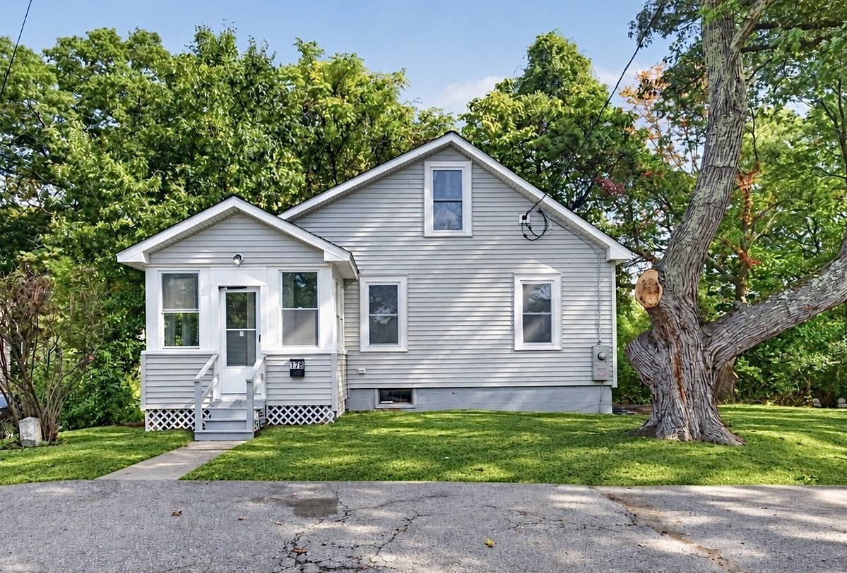 17 B St Property Photo 1