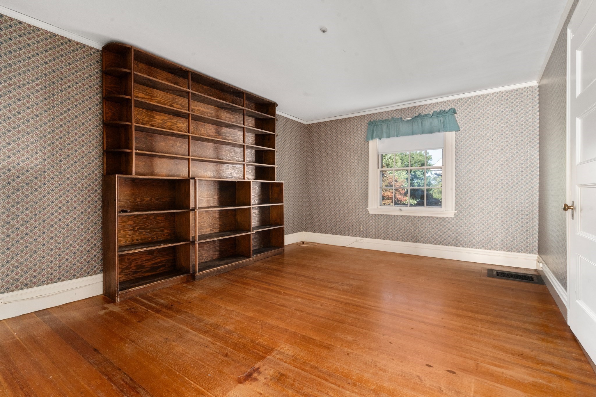 309 Buckminster Rd Property Photo 12