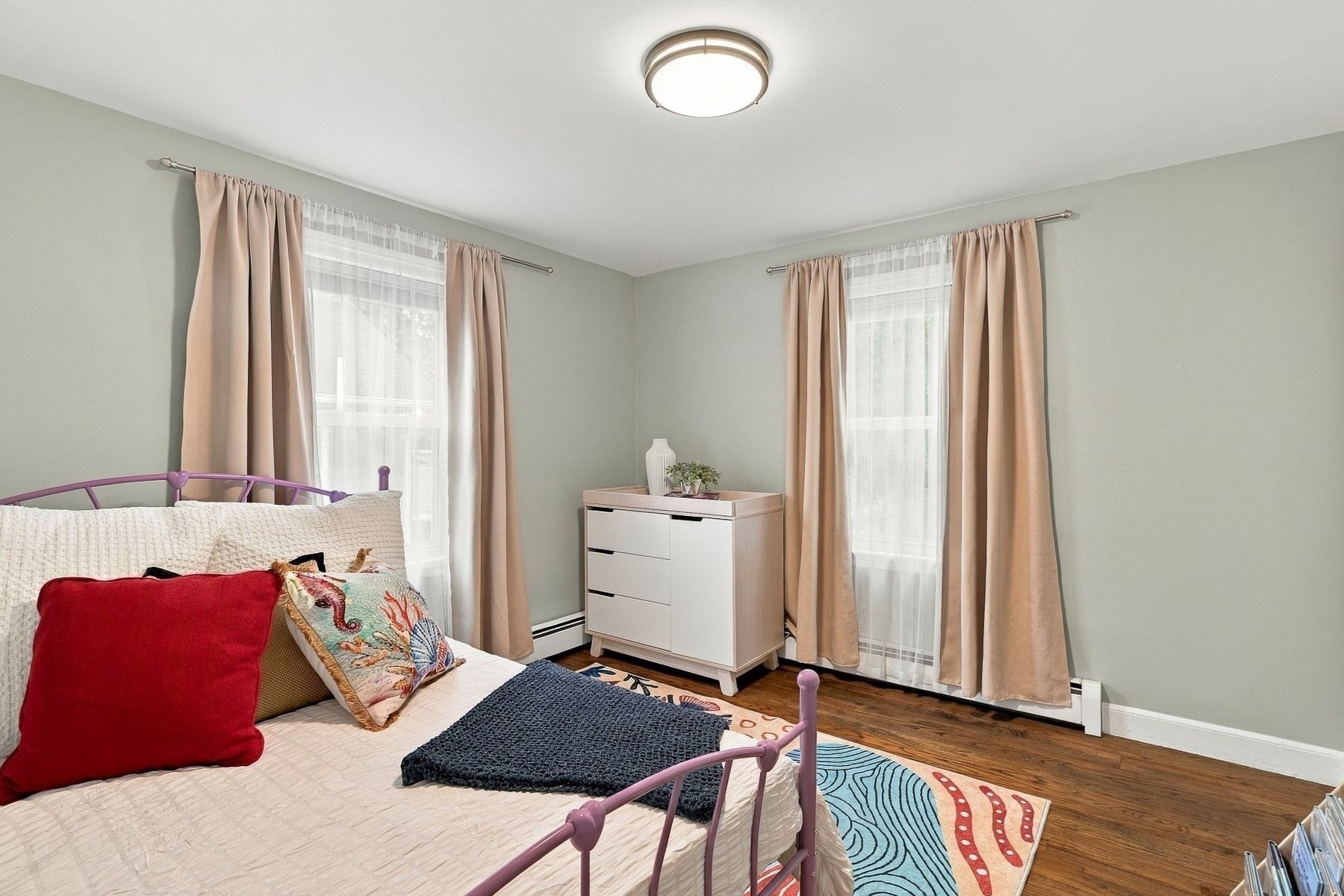 28 Eastman Ave Property Photo 17