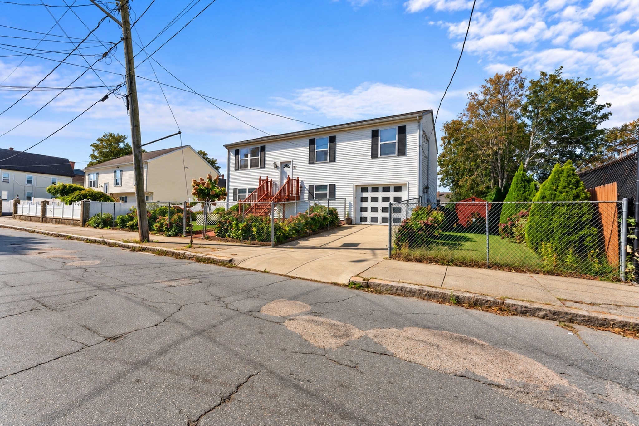 123 Acushnet Av Property Photo 2