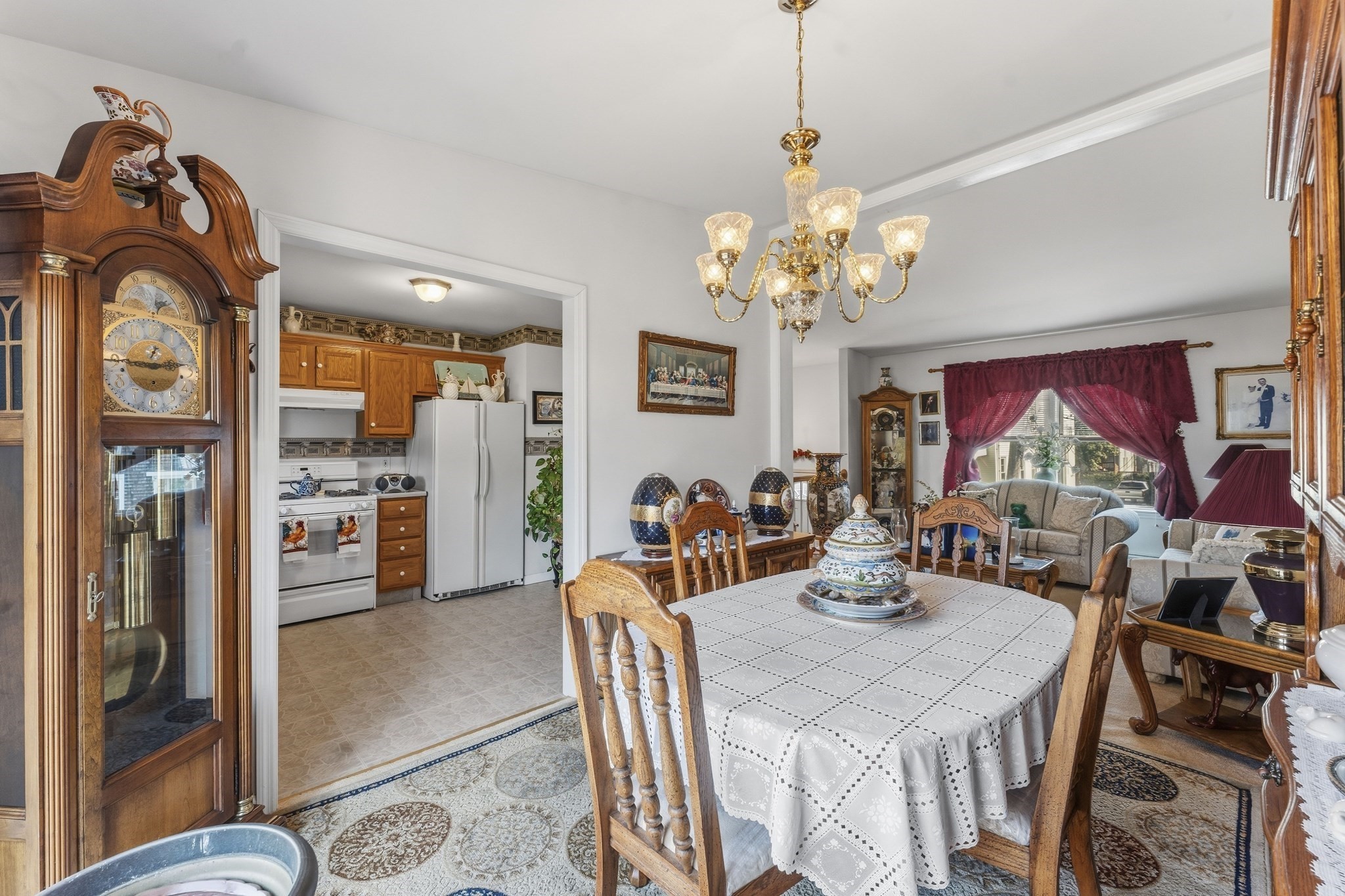 123 Acushnet Av Property Photo 8