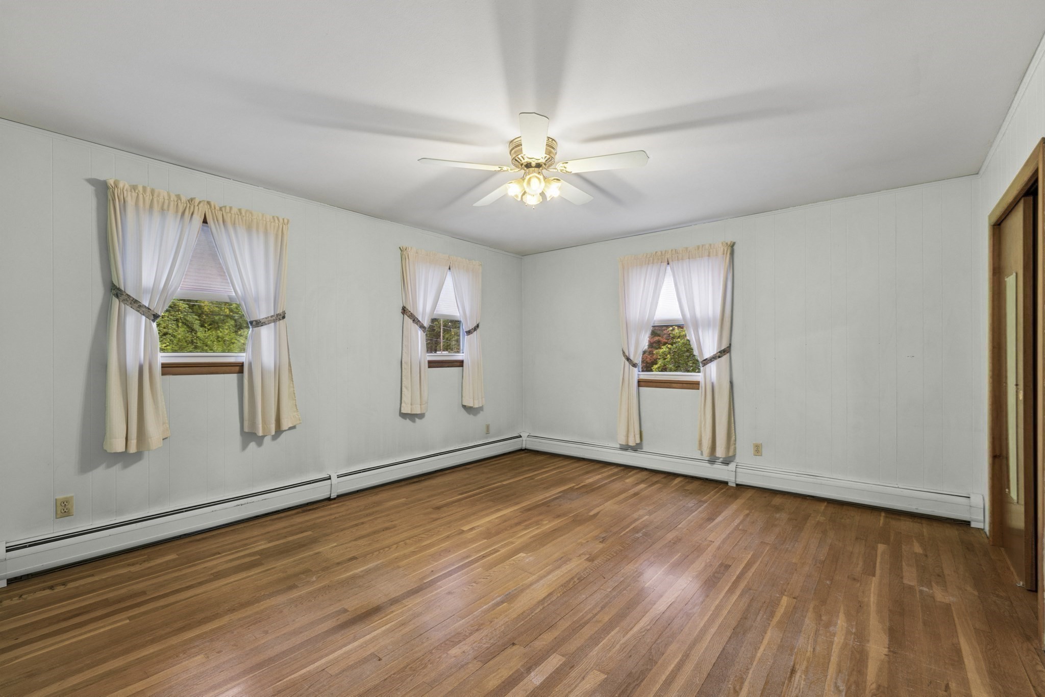 30 Lee Rd Property Photo 11