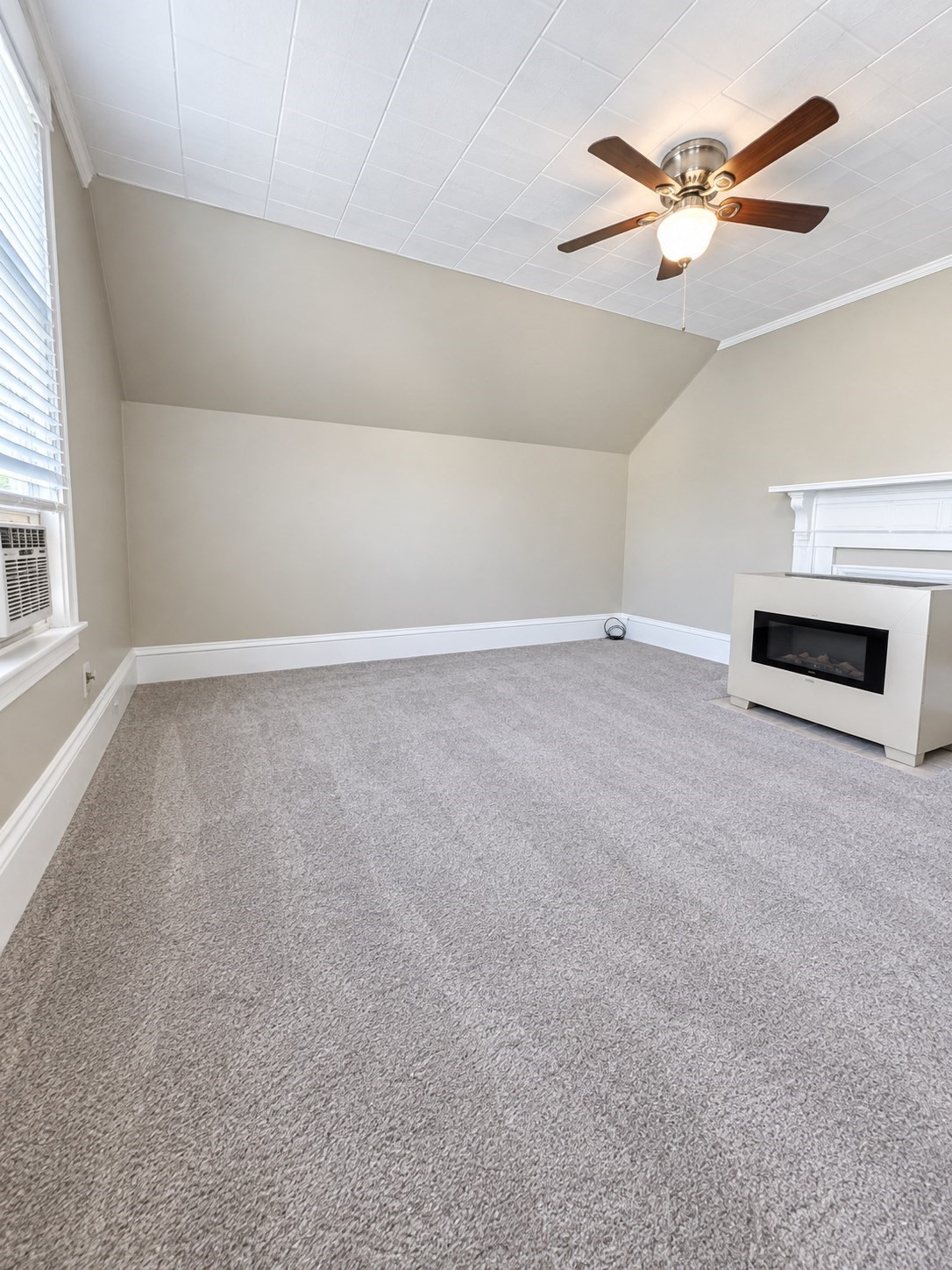 625 South Almond St. # 3 Property Photo 2