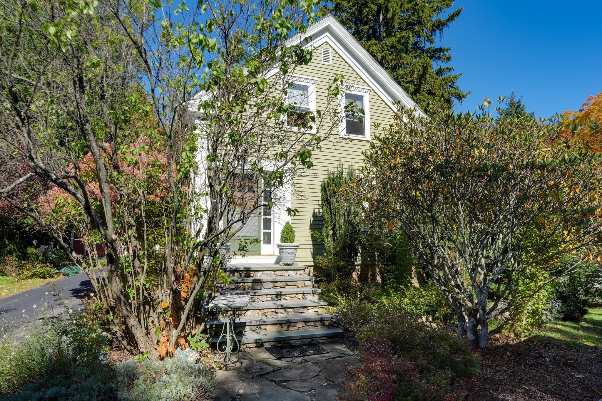 151 Southville Rd Property Photo 1