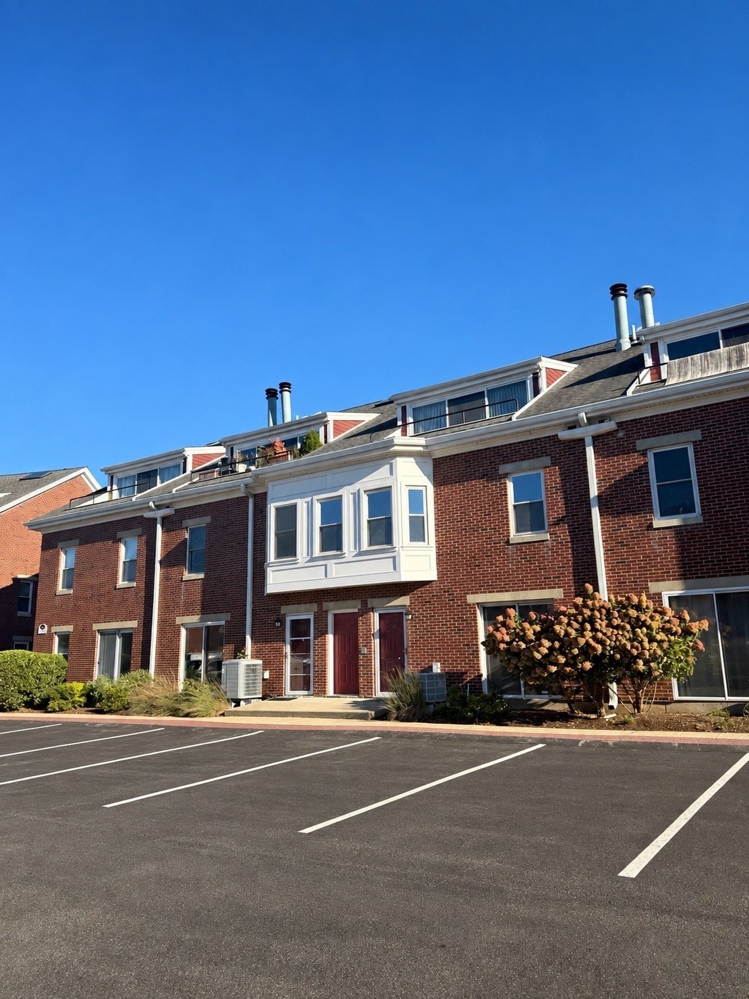 148 Quincy Shore Dr Unit 44 Property Photo 1